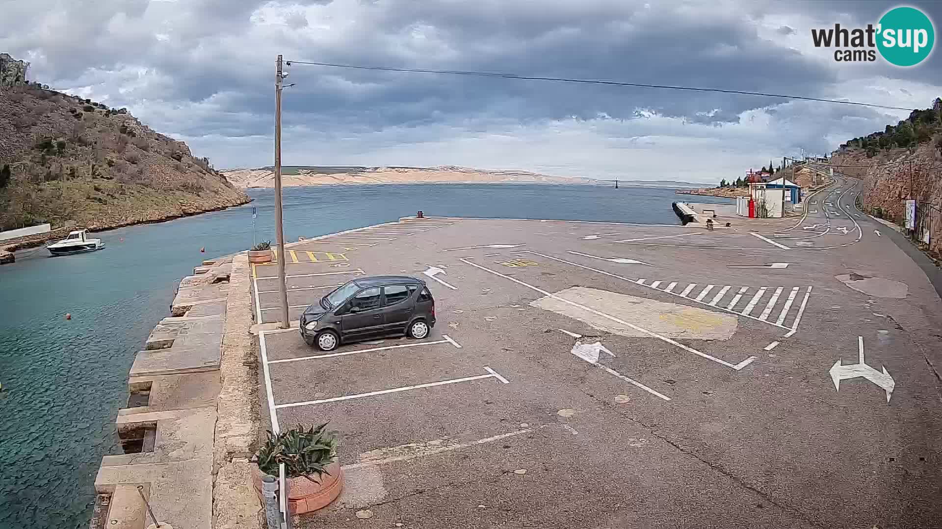 Webcam Prizna ferry port to Pag island