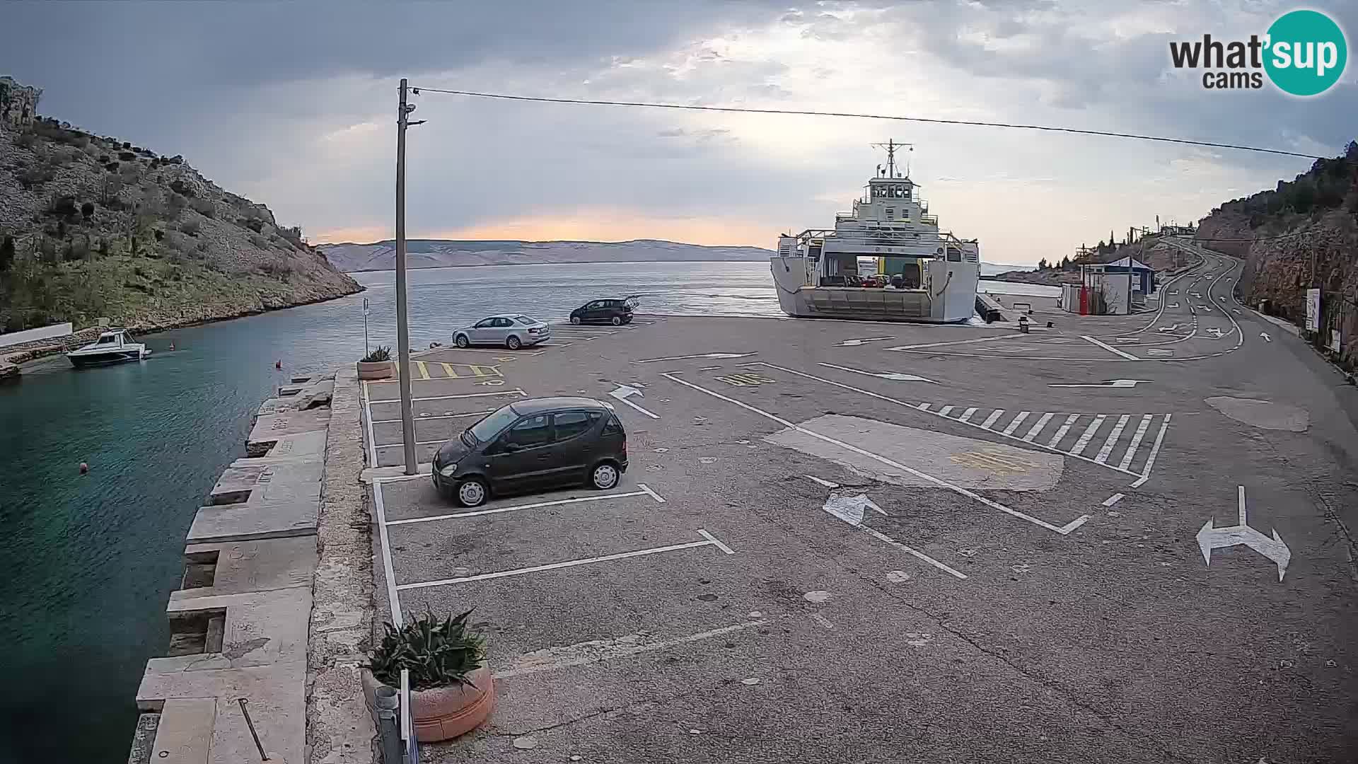 Webcam Prizna ferry port to Pag island