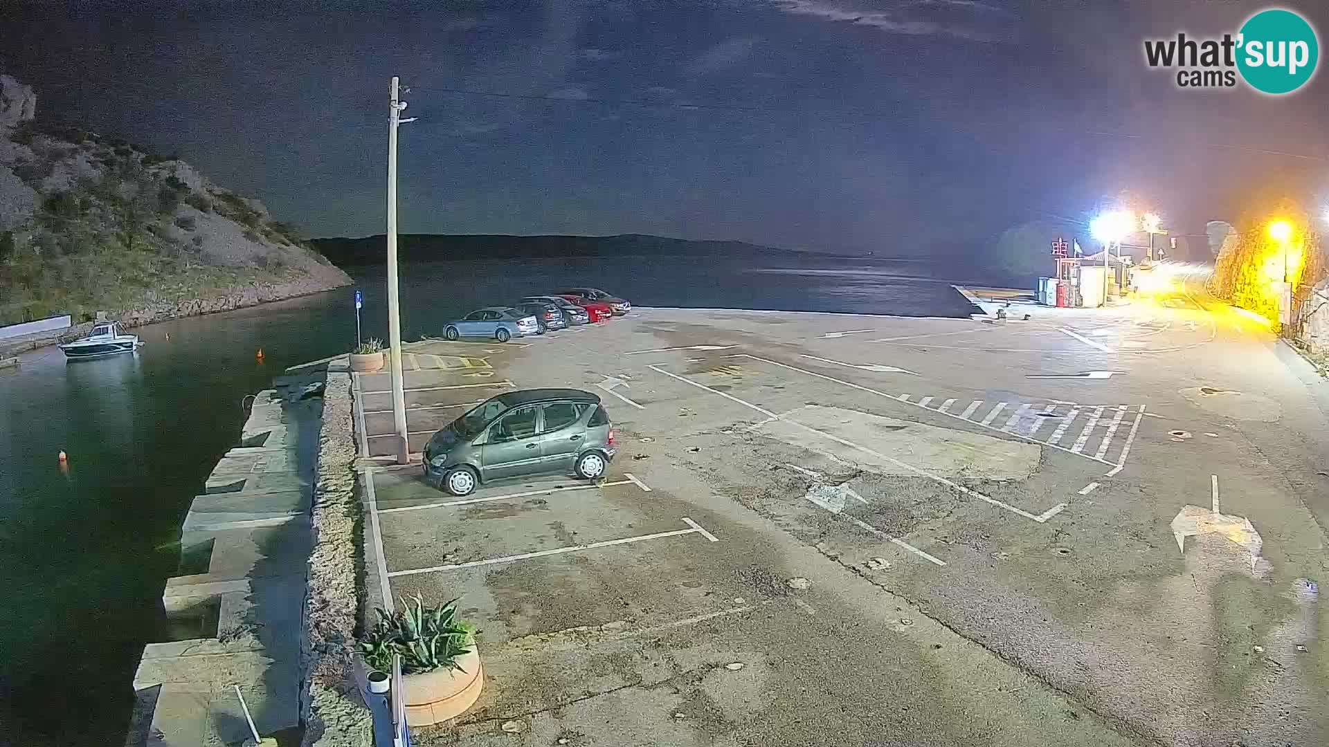 Webcam del puerto de ferris de Prizna – hacia la isla de Pag