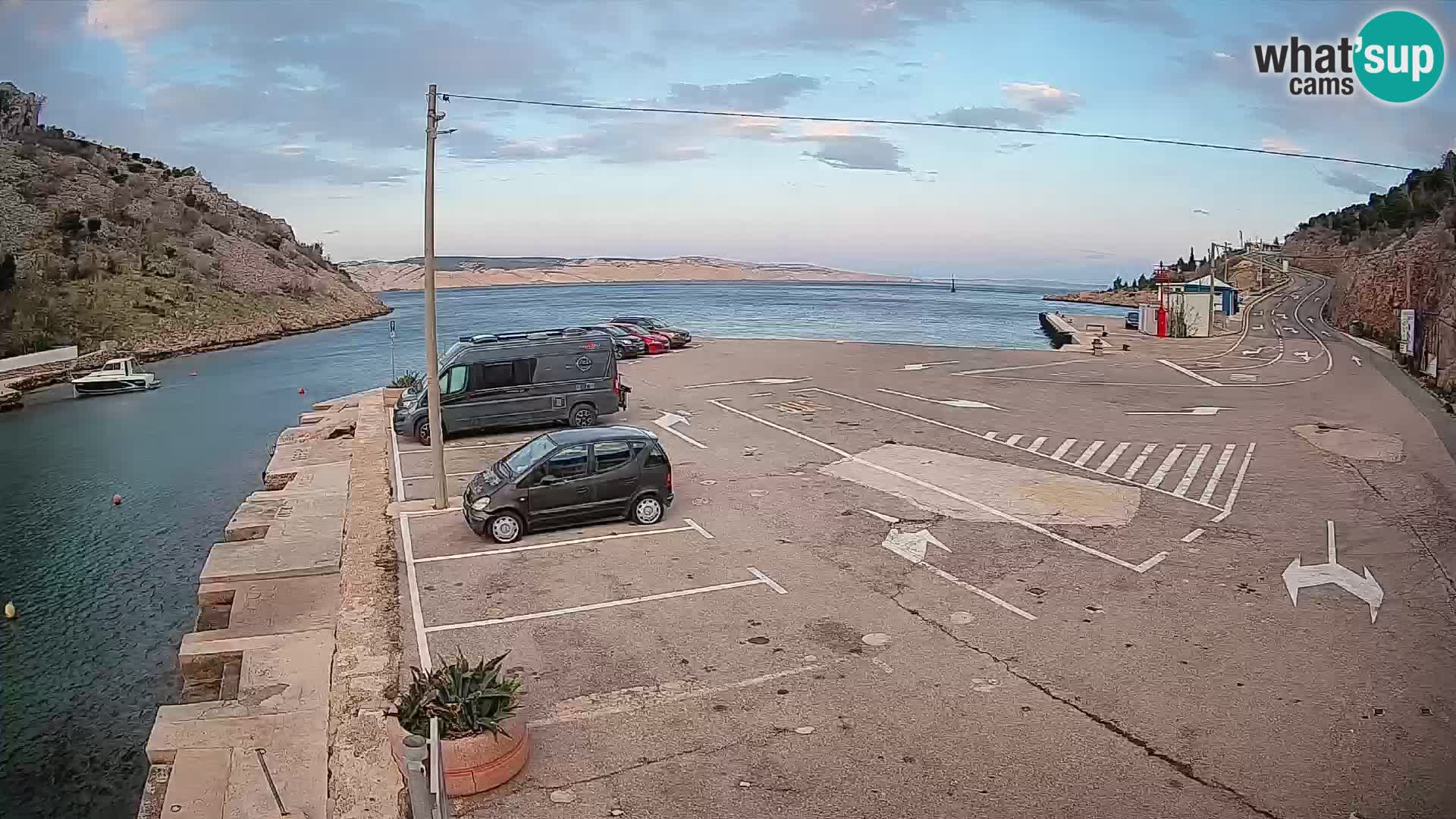 Webcam Prizna ferry port to Pag island