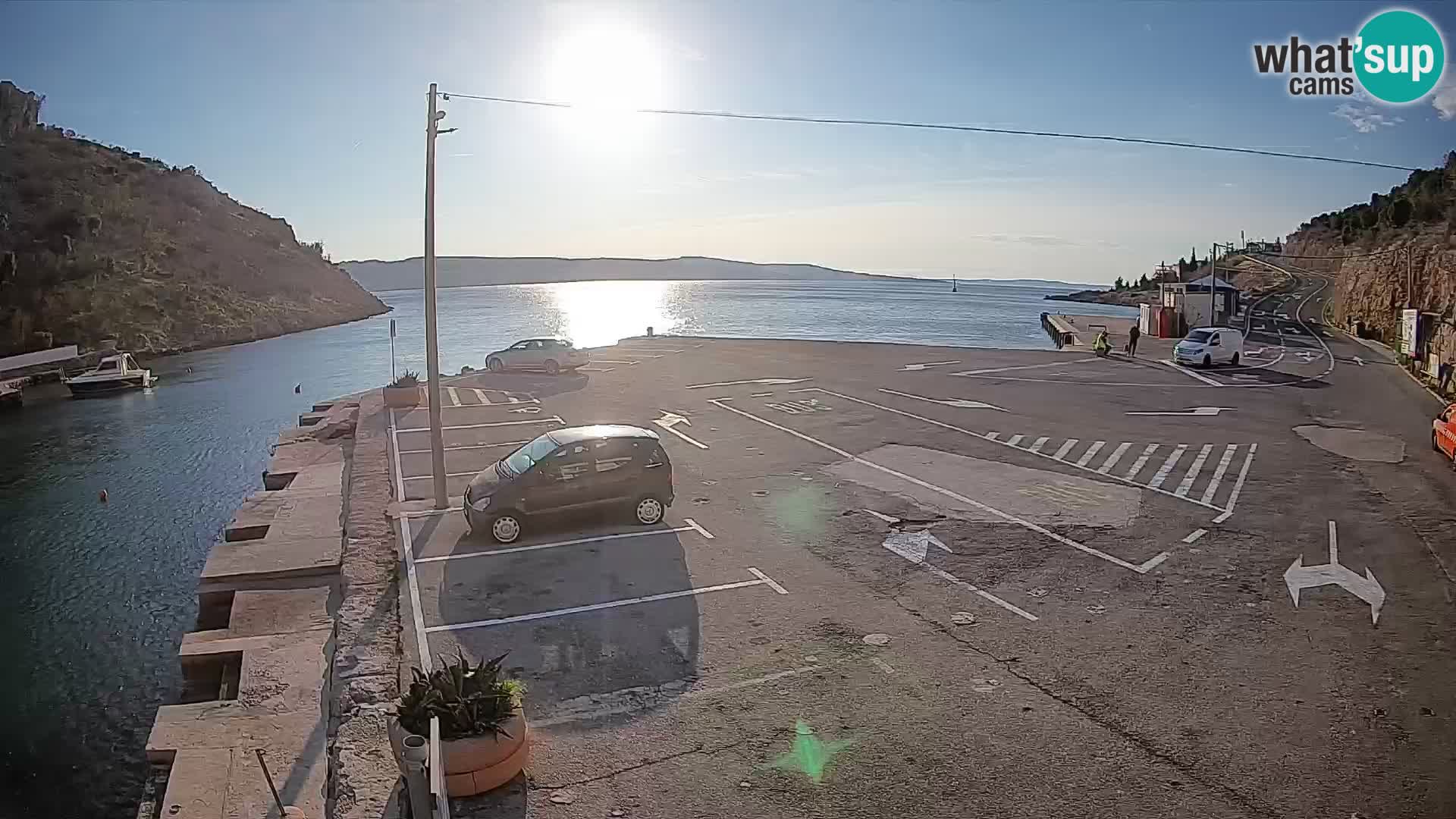 Webcam del puerto de ferris de Prizna – hacia la isla de Pag