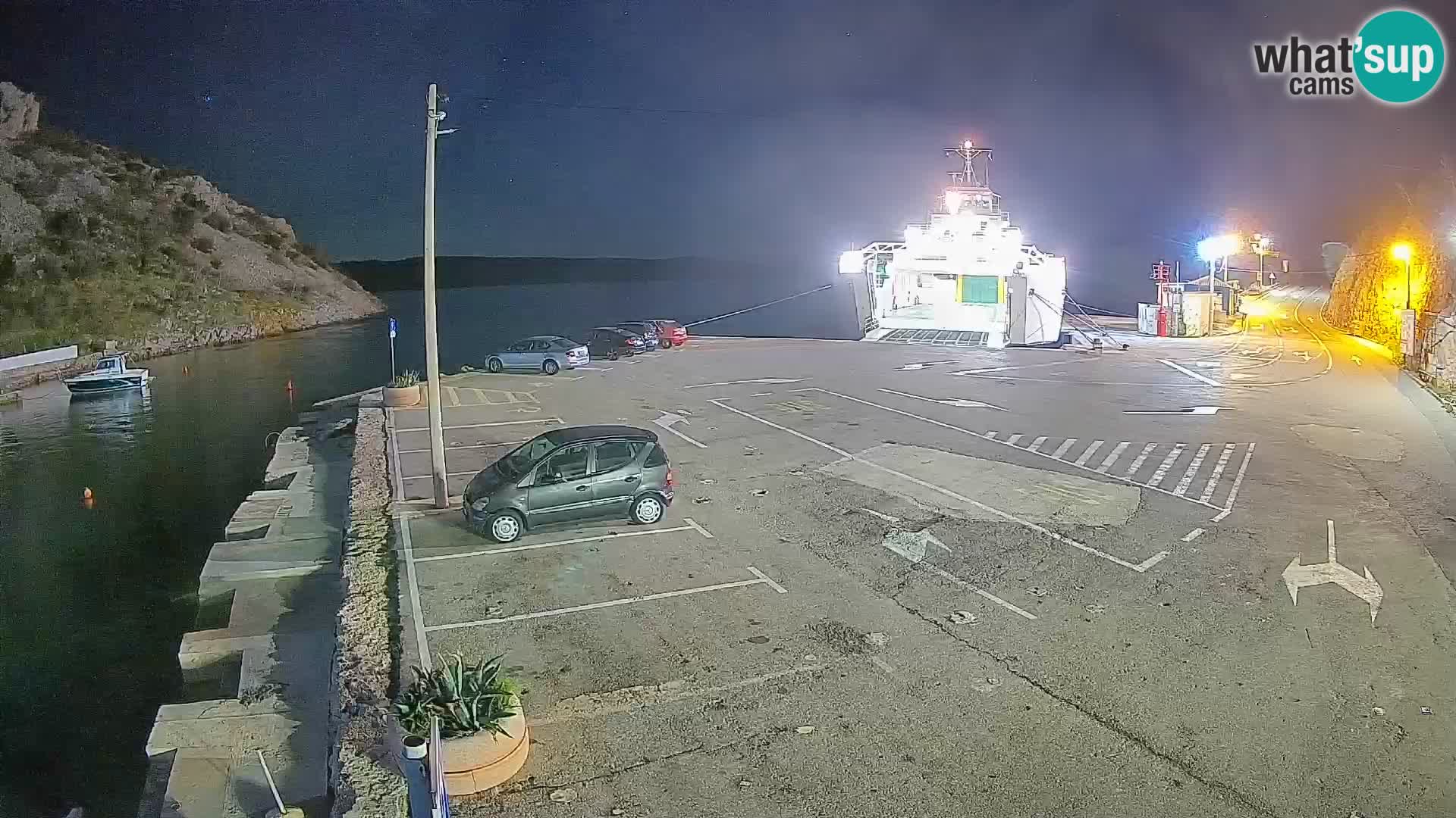 Web kamera trajektna luka Prizna – prema otoku Pag