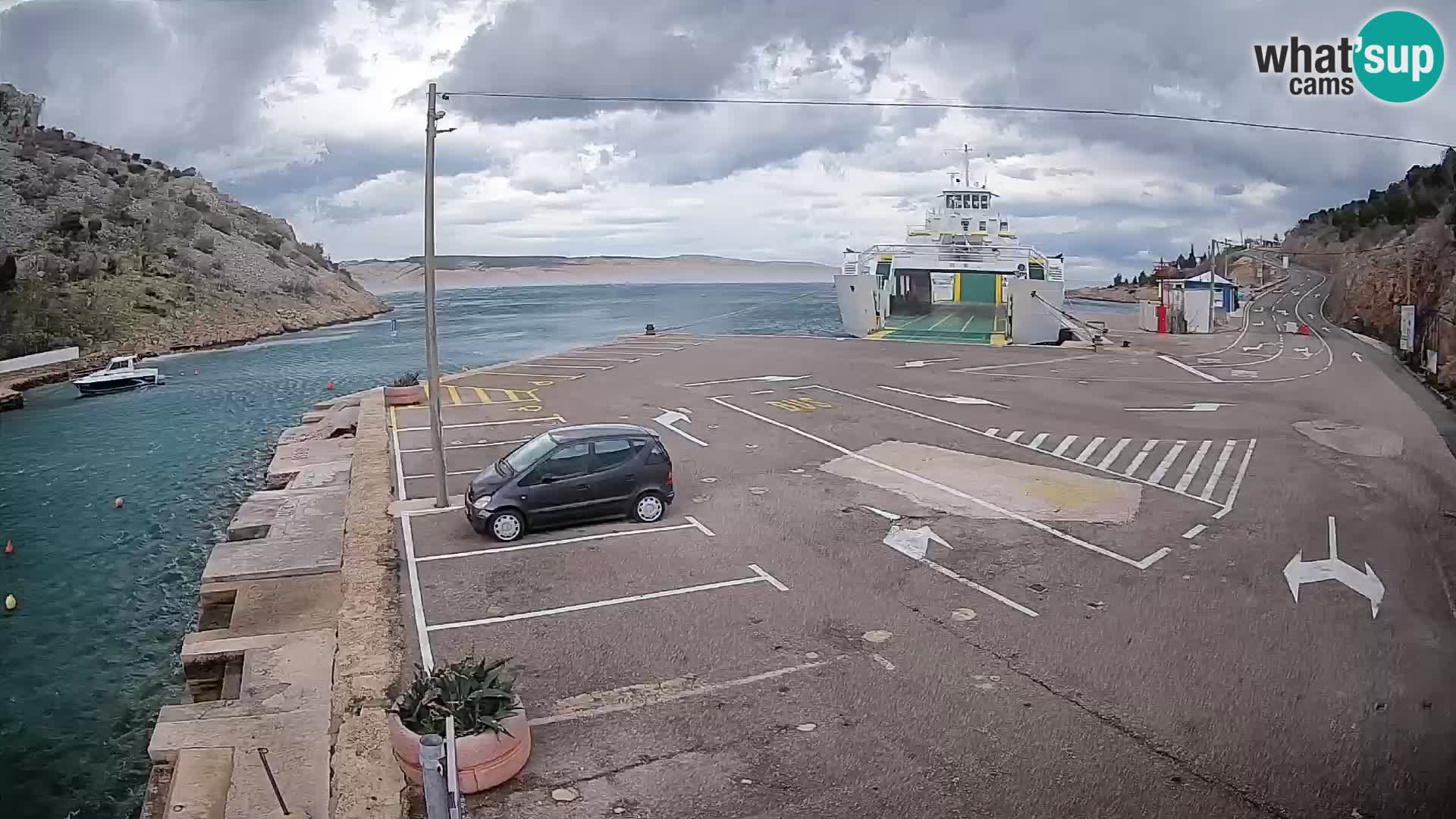 Web kamera trajektna luka Prizna – prema otoku Pag