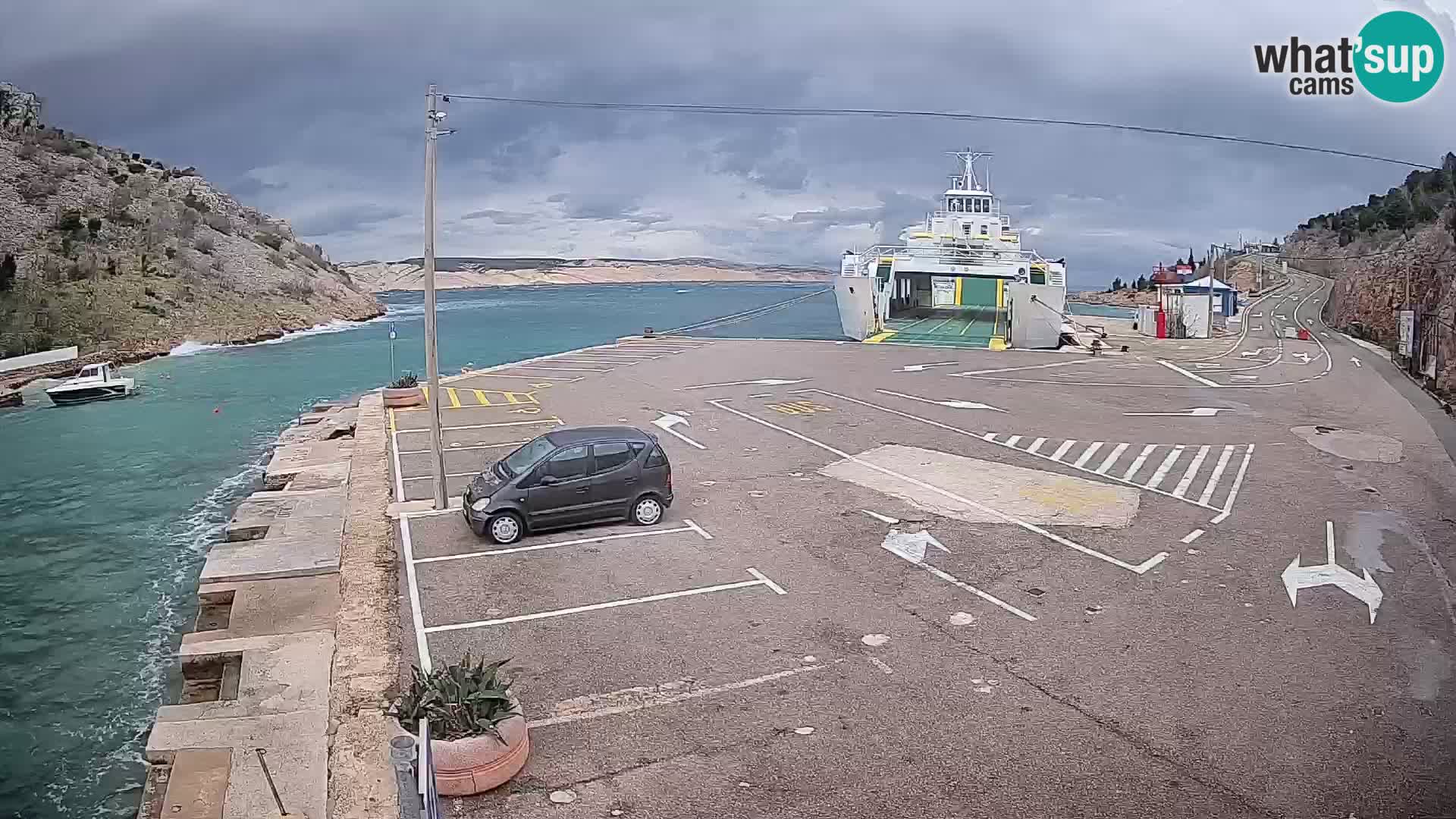 Webcam Prizna ferry port to Pag island