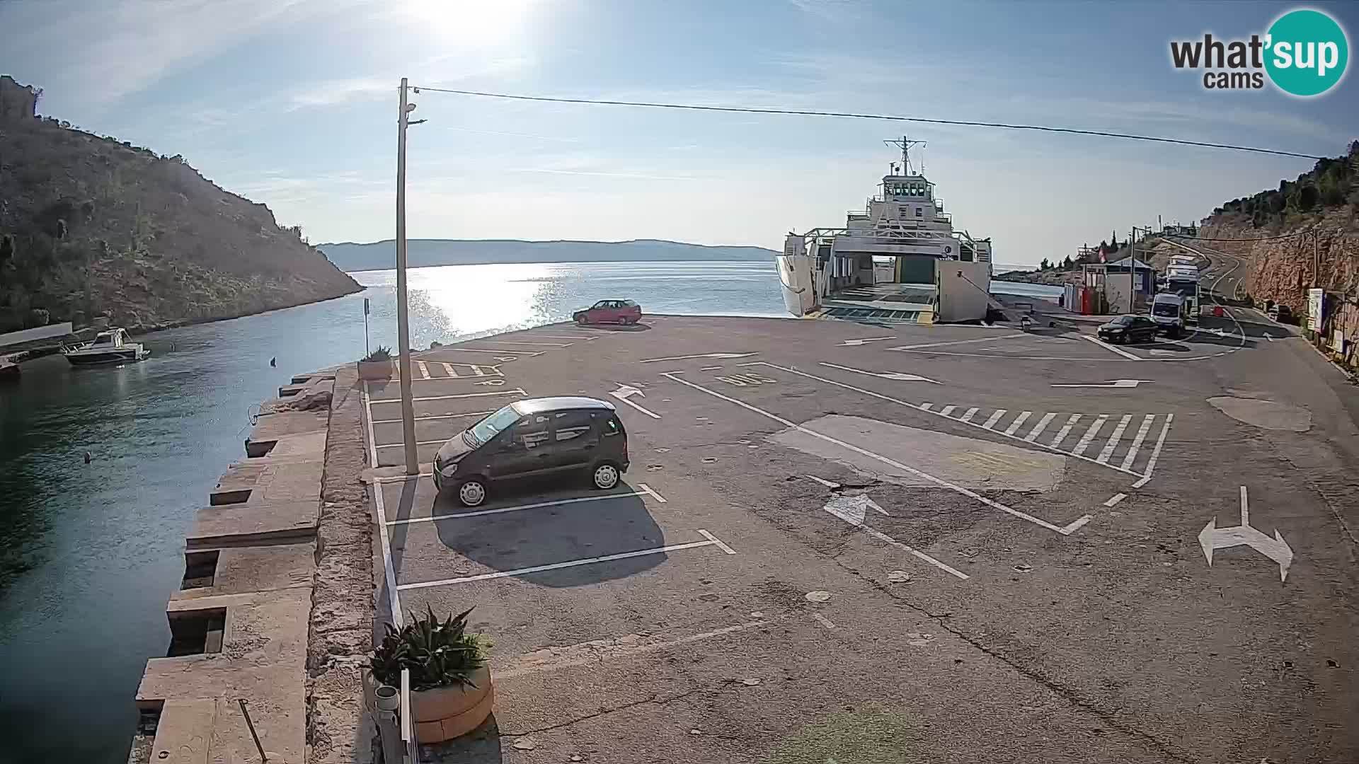 Webcam del puerto de ferris de Prizna – hacia la isla de Pag