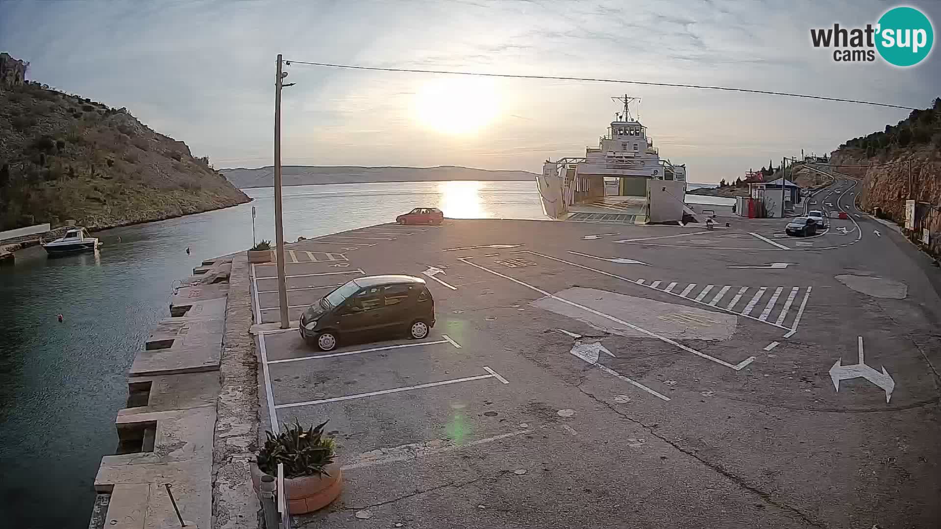 Webcam Prizna ferry port to Pag island