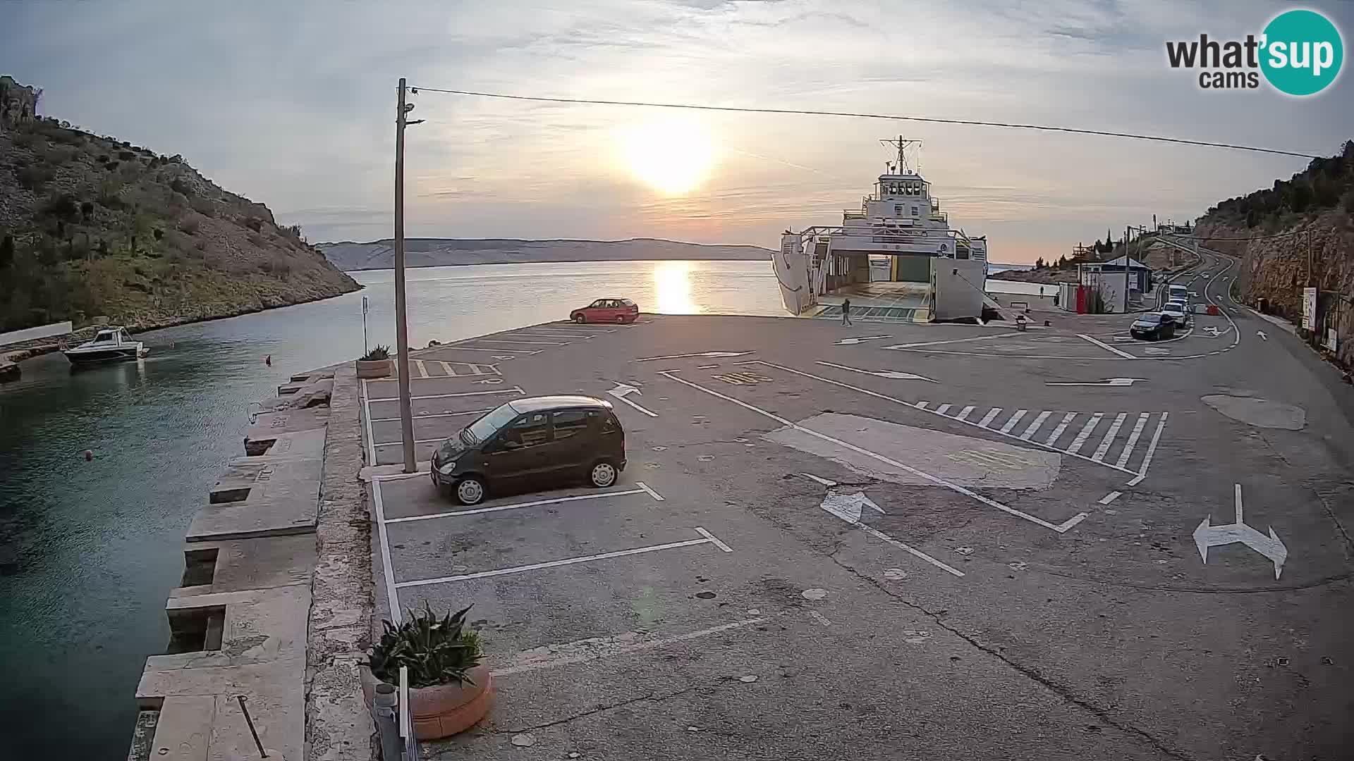 Webcam Prizna ferry port to Pag island