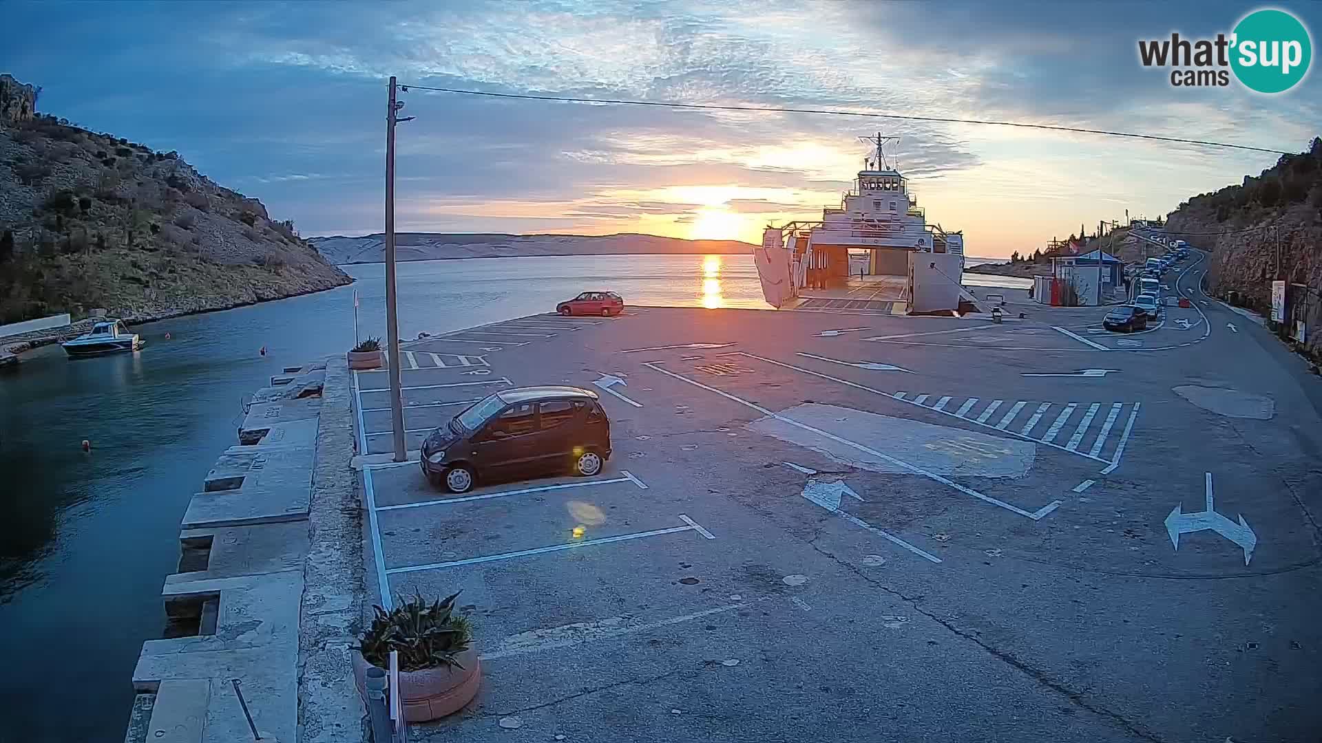 Webcam port de ferry de Prizna – vers l’île de Pag