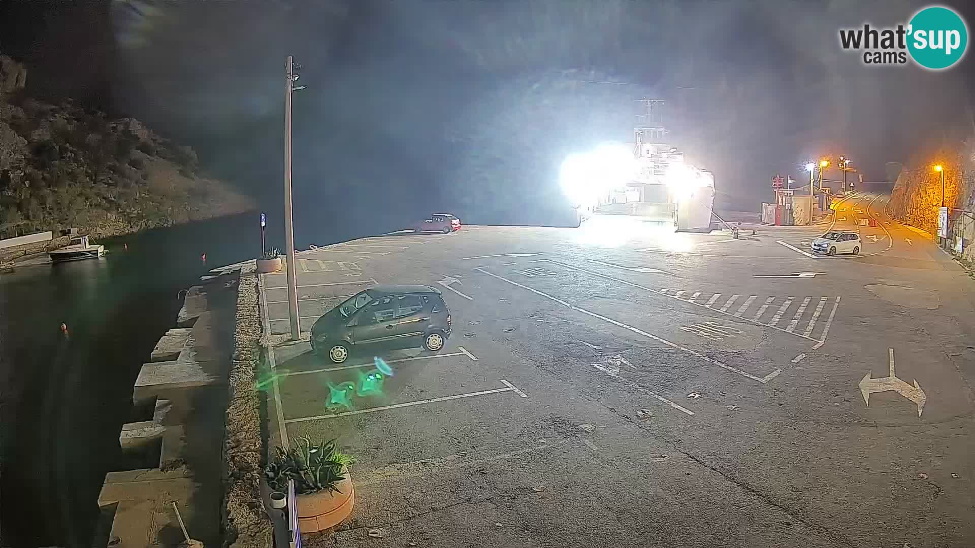 Webcam del puerto de ferris de Prizna – hacia la isla de Pag