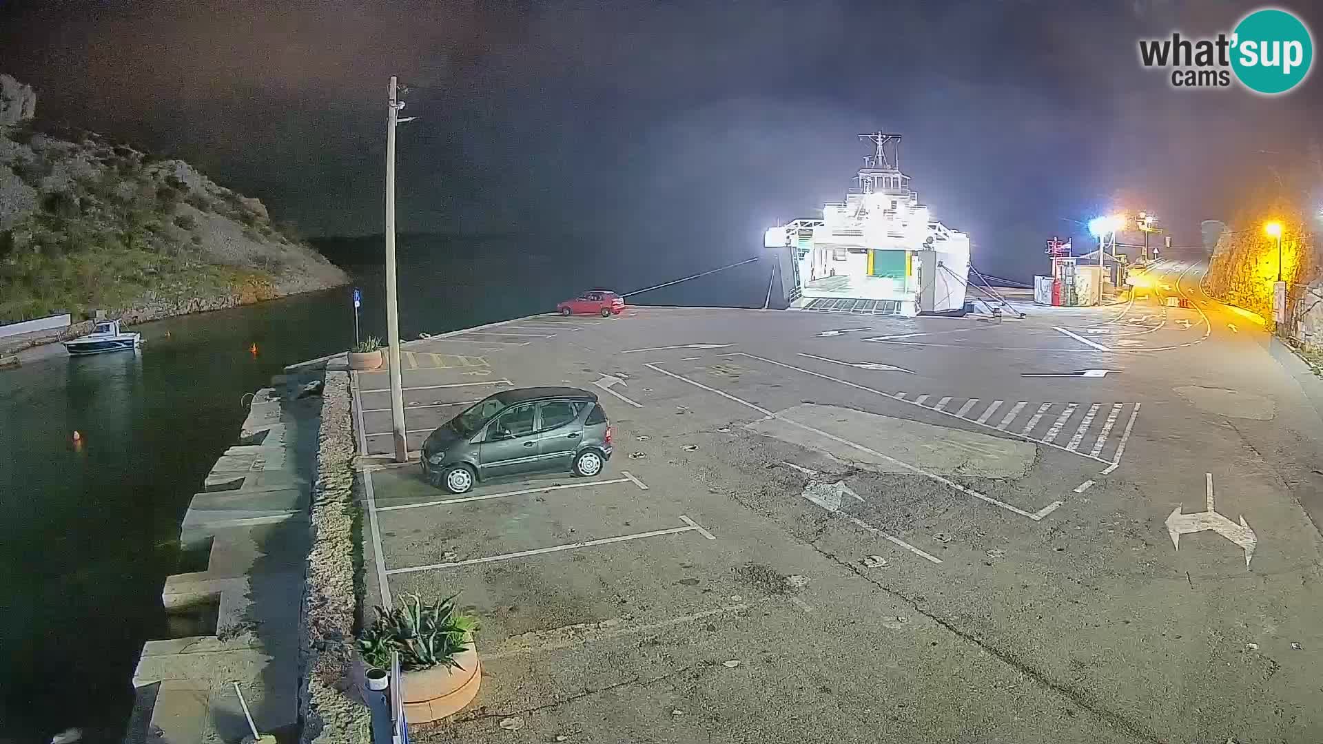 Webcam del puerto de ferris de Prizna – hacia la isla de Pag