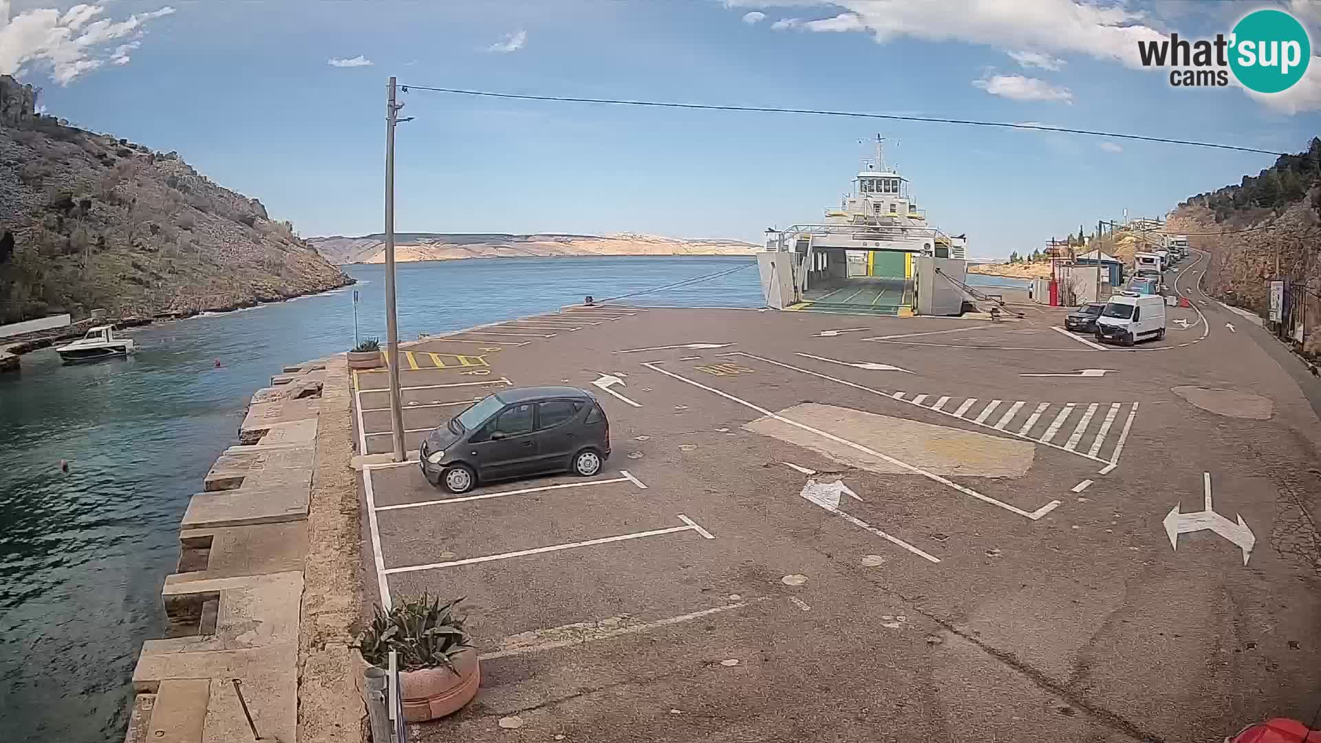 Webcam Prizna ferry port to Pag island