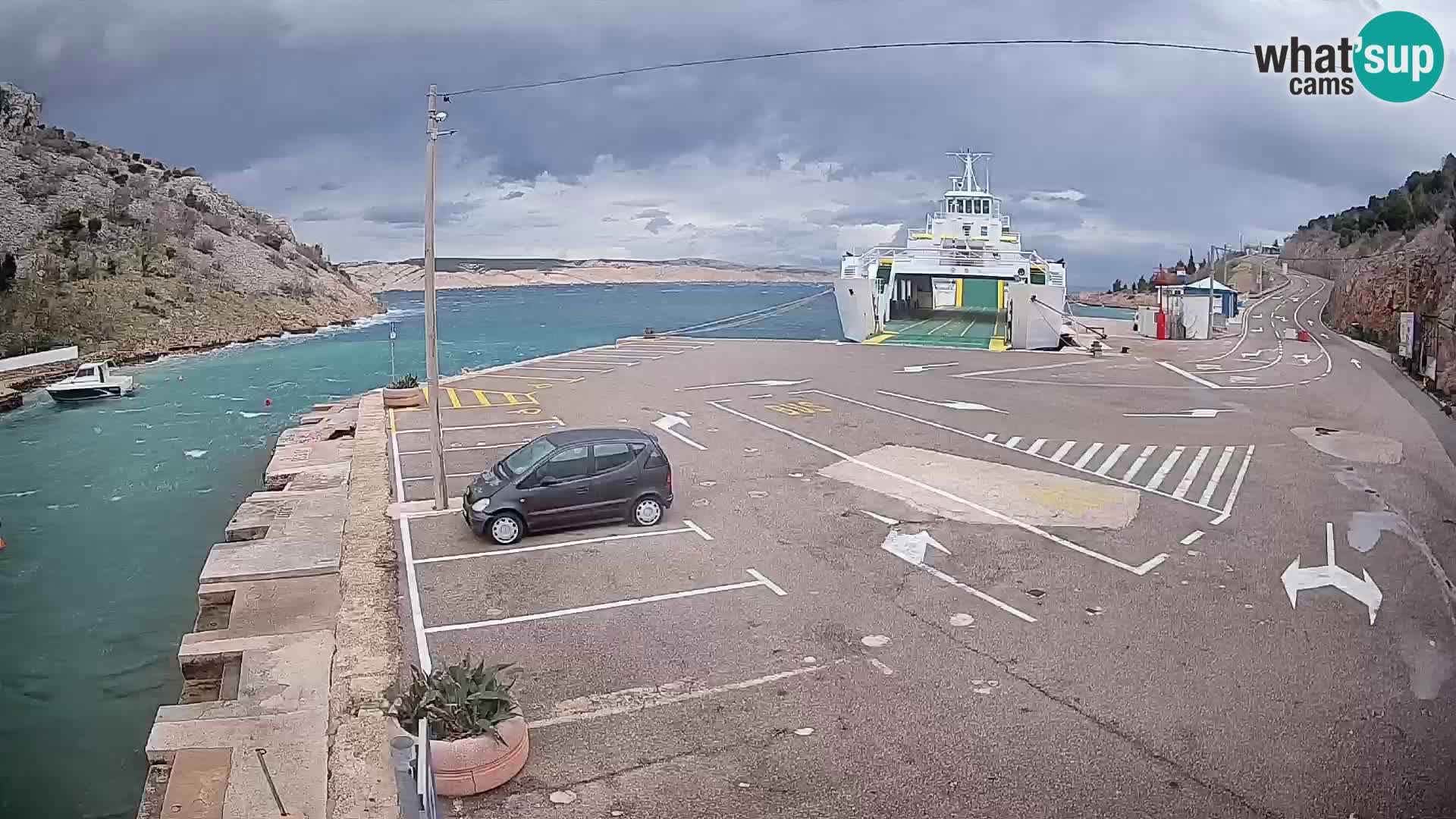Webcam port de ferry de Prizna – vers l’île de Pag