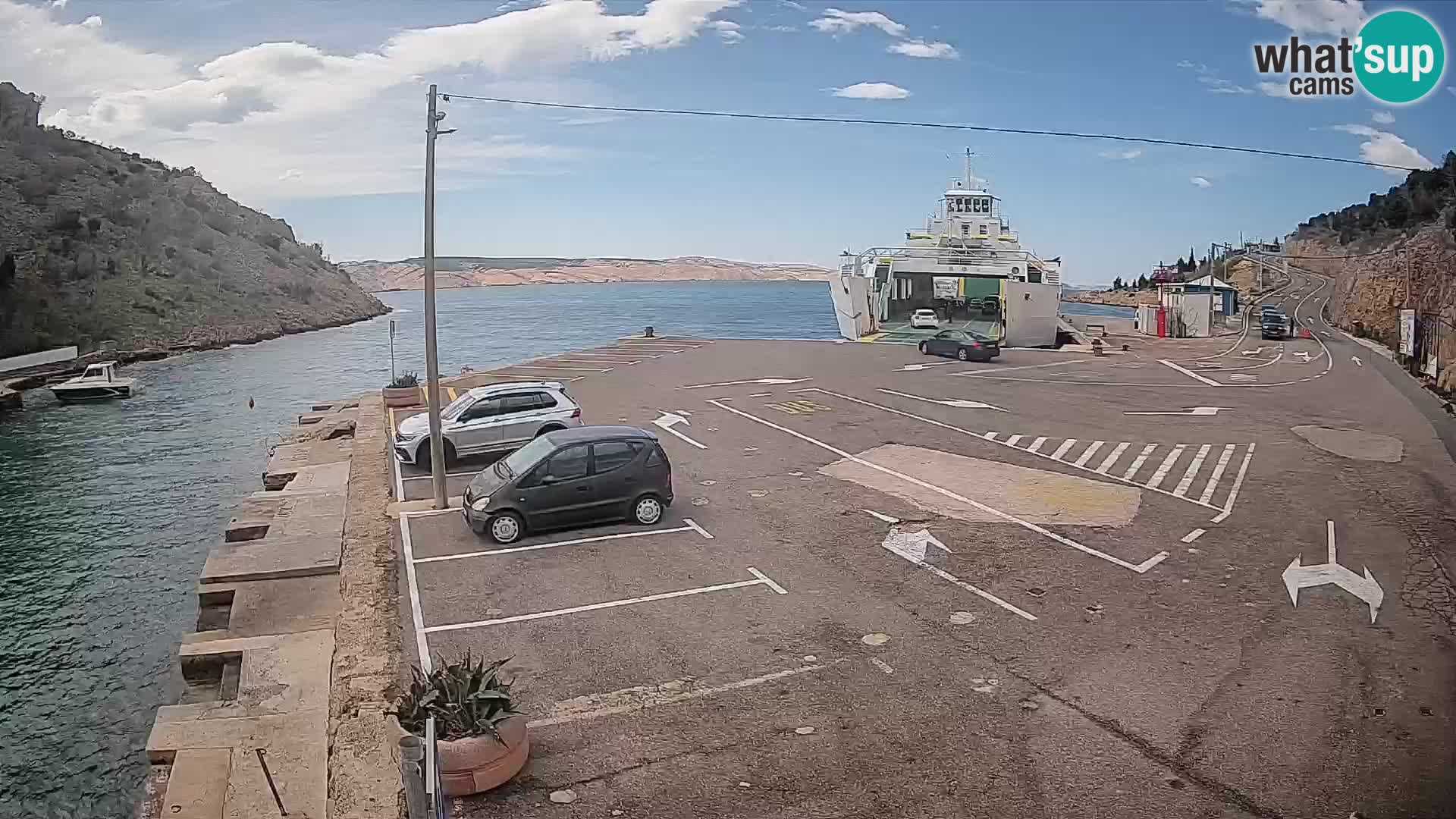 Webcam del puerto de ferris de Prizna – hacia la isla de Pag
