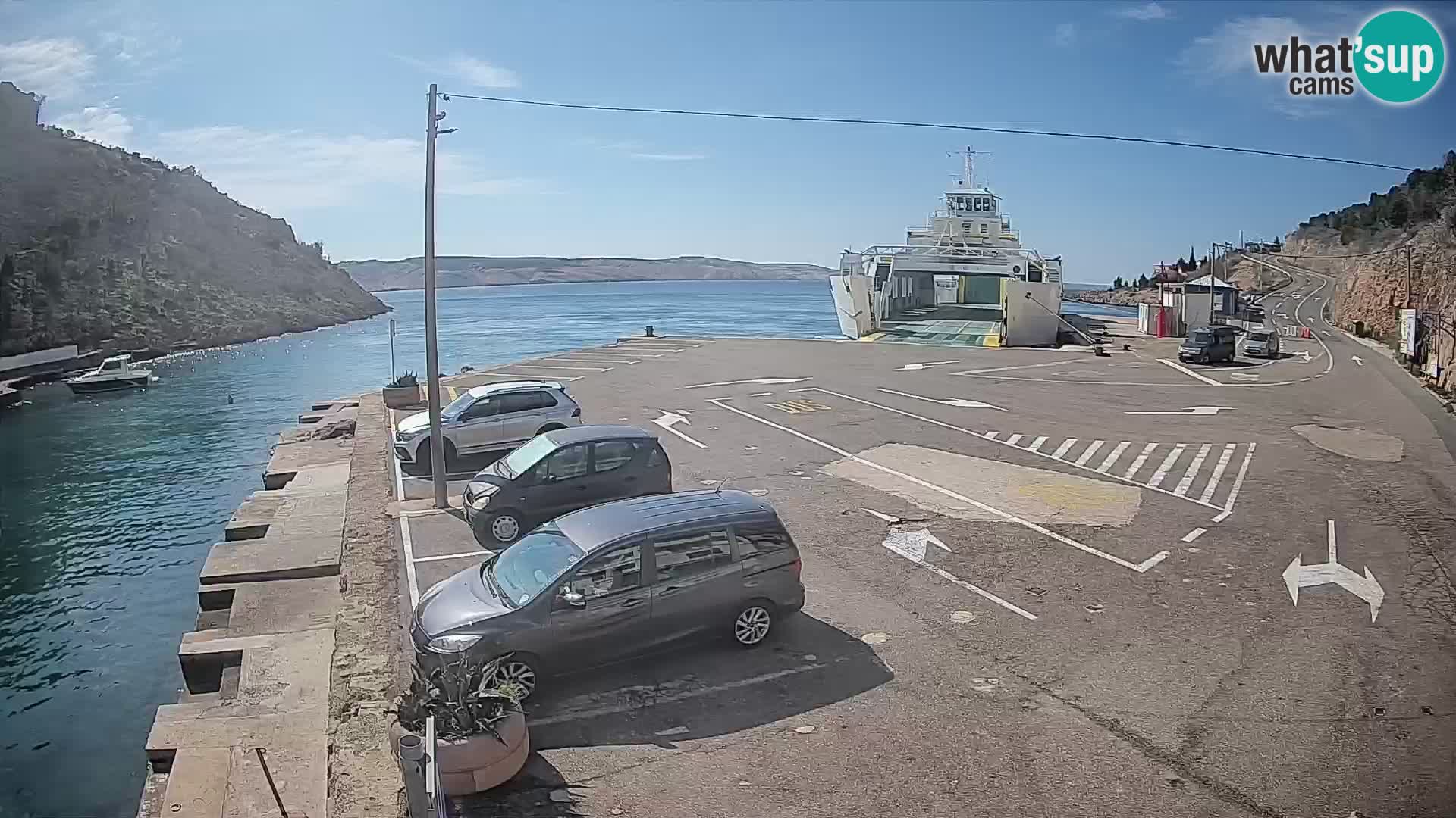 Webcam del puerto de ferris de Prizna – hacia la isla de Pag