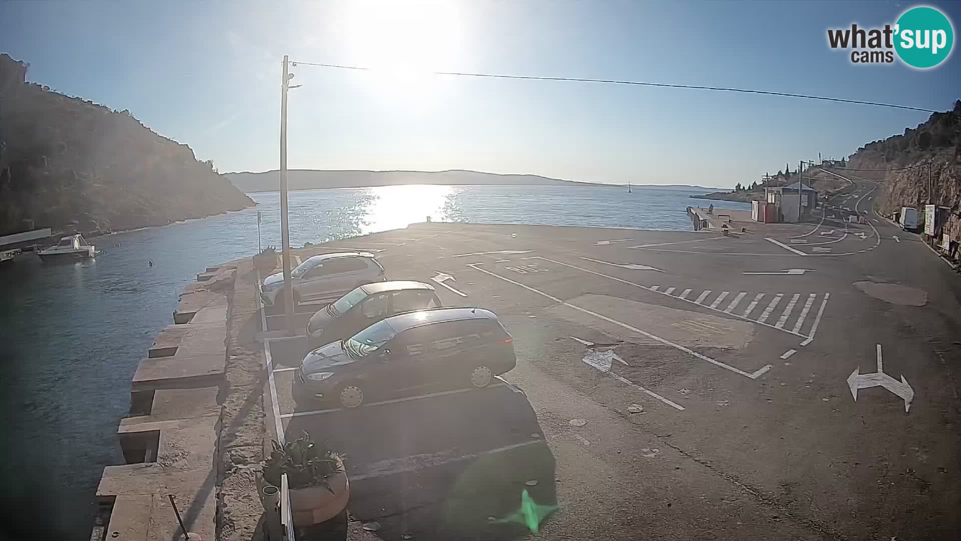 Web kamera trajektna luka Prizna – prema otoku Pag