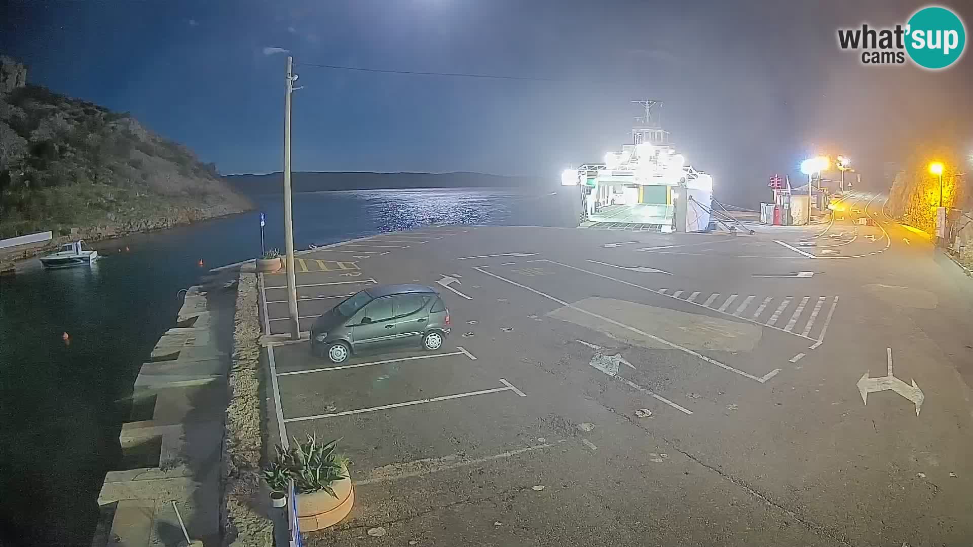 Webcam del puerto de ferris de Prizna – hacia la isla de Pag