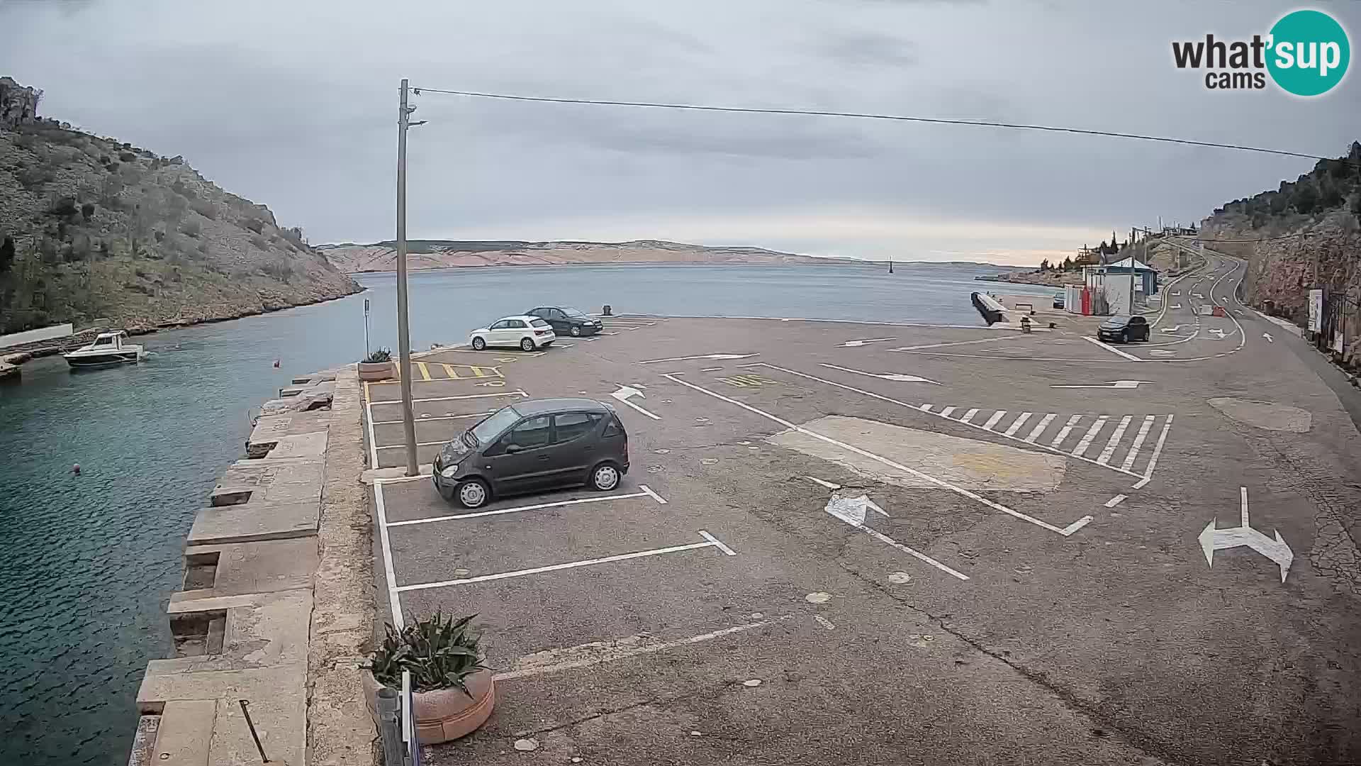 Webcam Prizna ferry port to Pag island