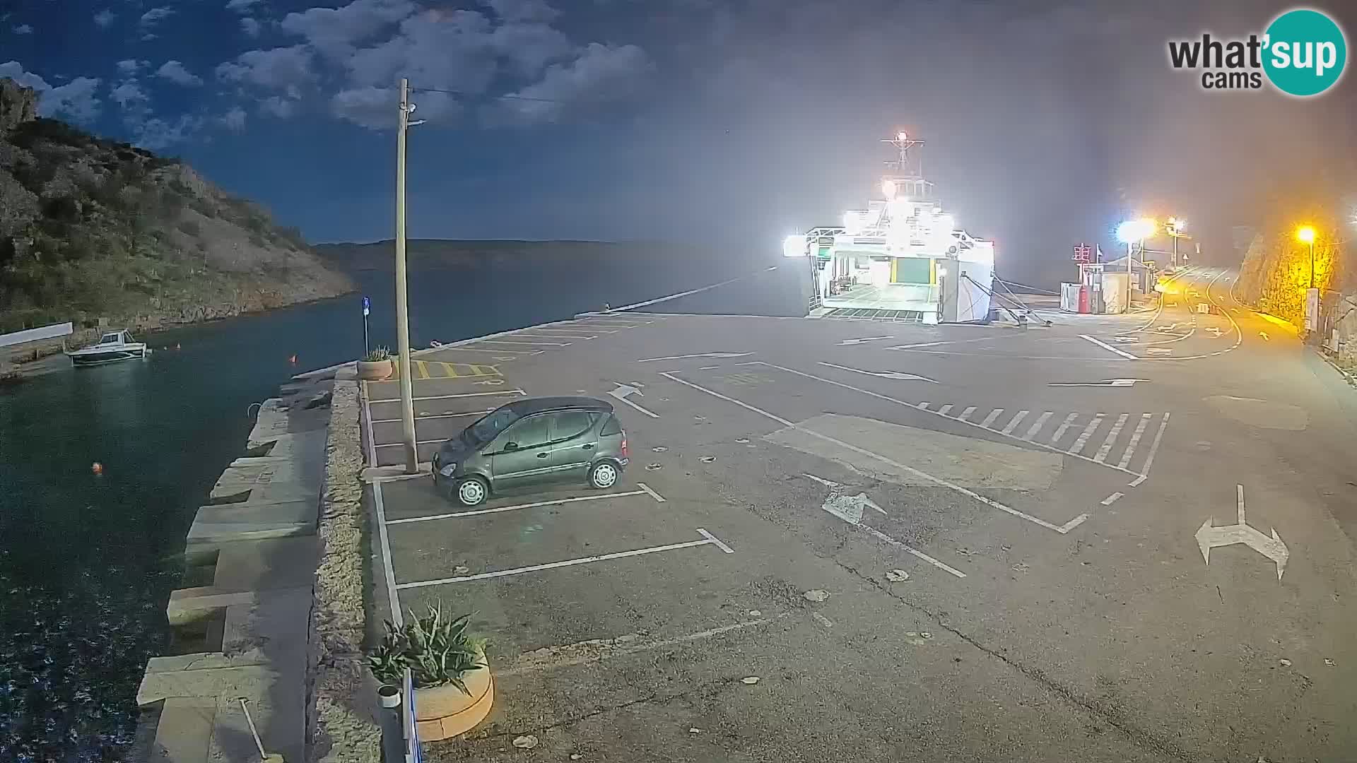 Webcam del puerto de ferris de Prizna – hacia la isla de Pag