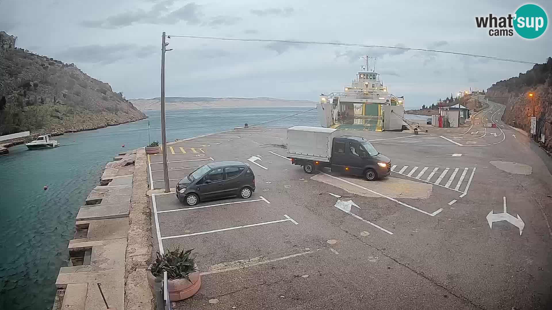 Webcam Prizna ferry port to Pag island