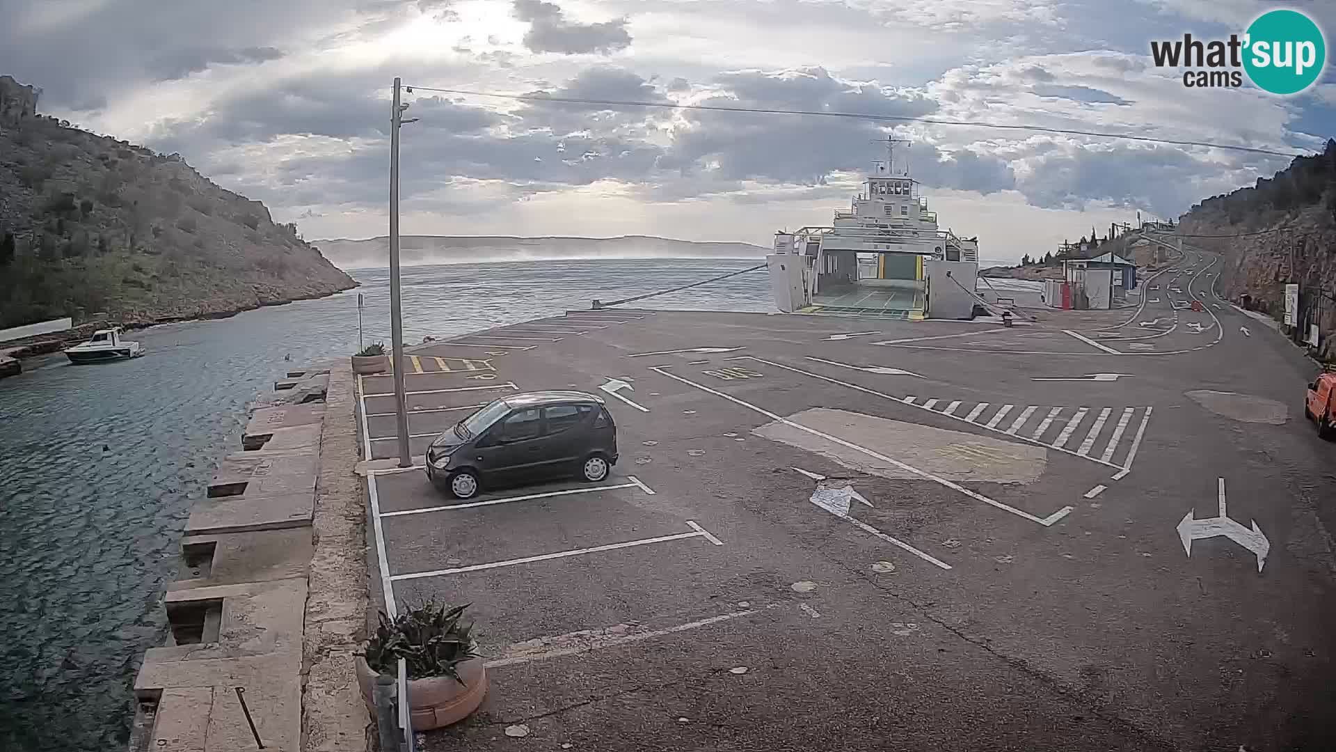Webcam Prizna ferry port to Pag island