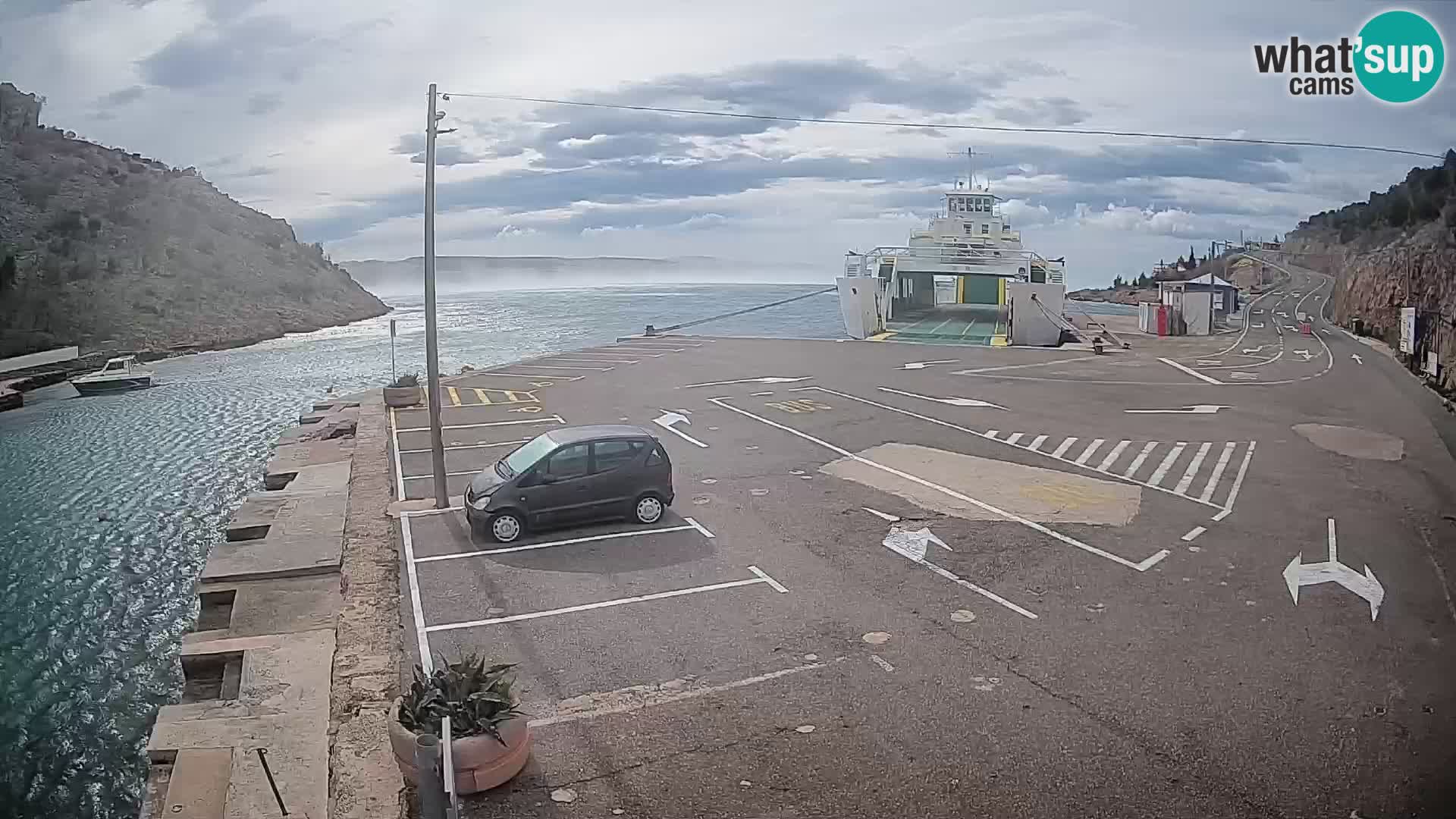 Webcam Prizna ferry port to Pag island