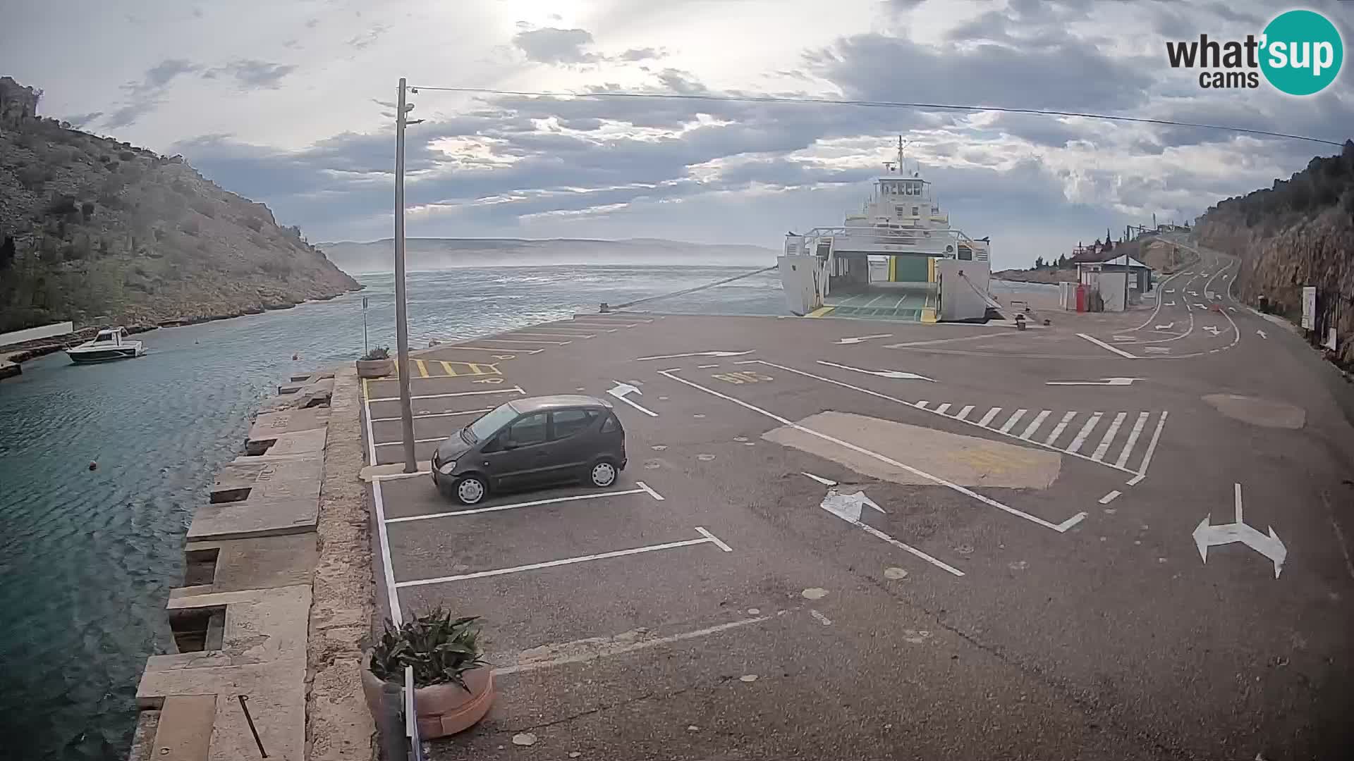 Webcam port de ferry de Prizna – vers l’île de Pag