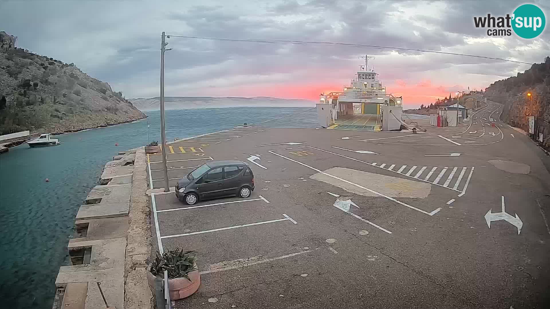 Webcam Prizna ferry port to Pag island