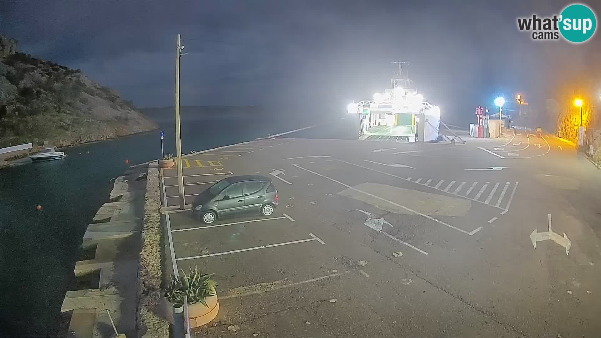 Web kamera trajektna luka Prizna – prema otoku Pag