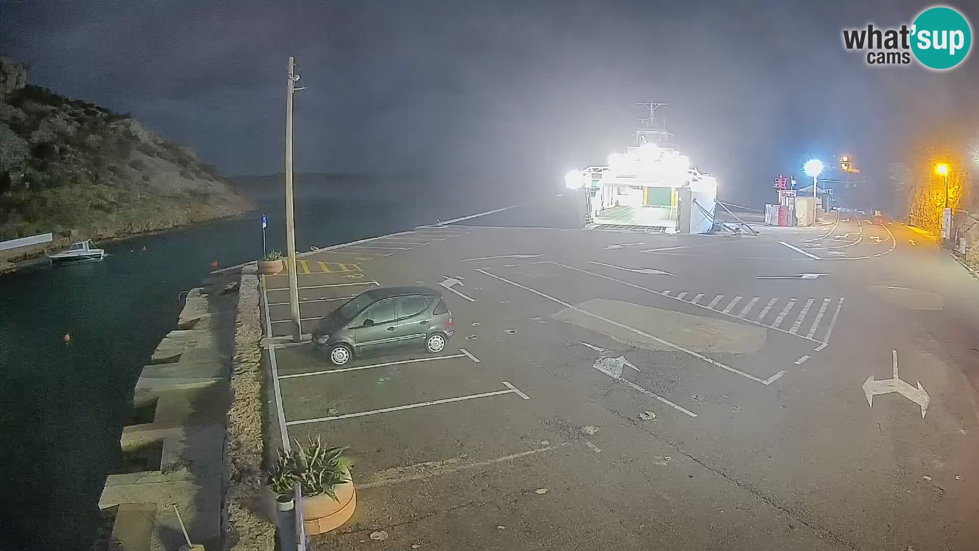 Web kamera trajektna luka Prizna – prema otoku Pag