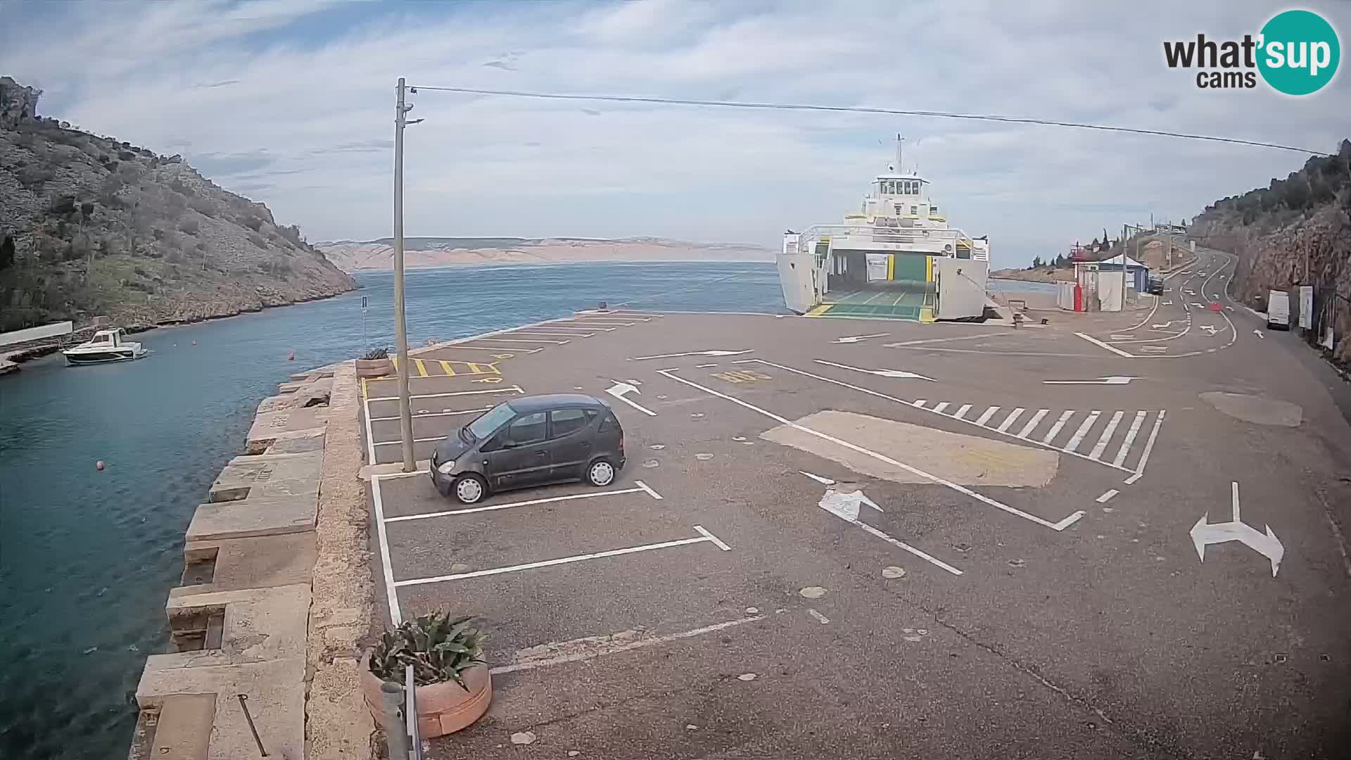 Webcam Prizna ferry port to Pag island