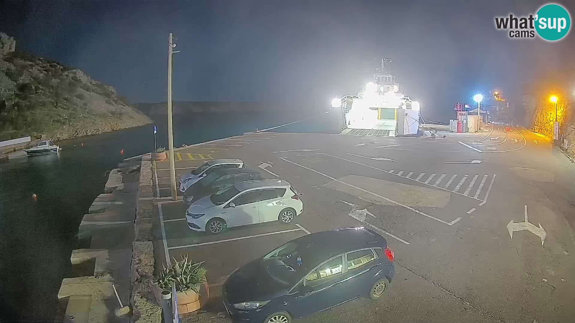 Webcam del puerto de ferris de Prizna – hacia la isla de Pag