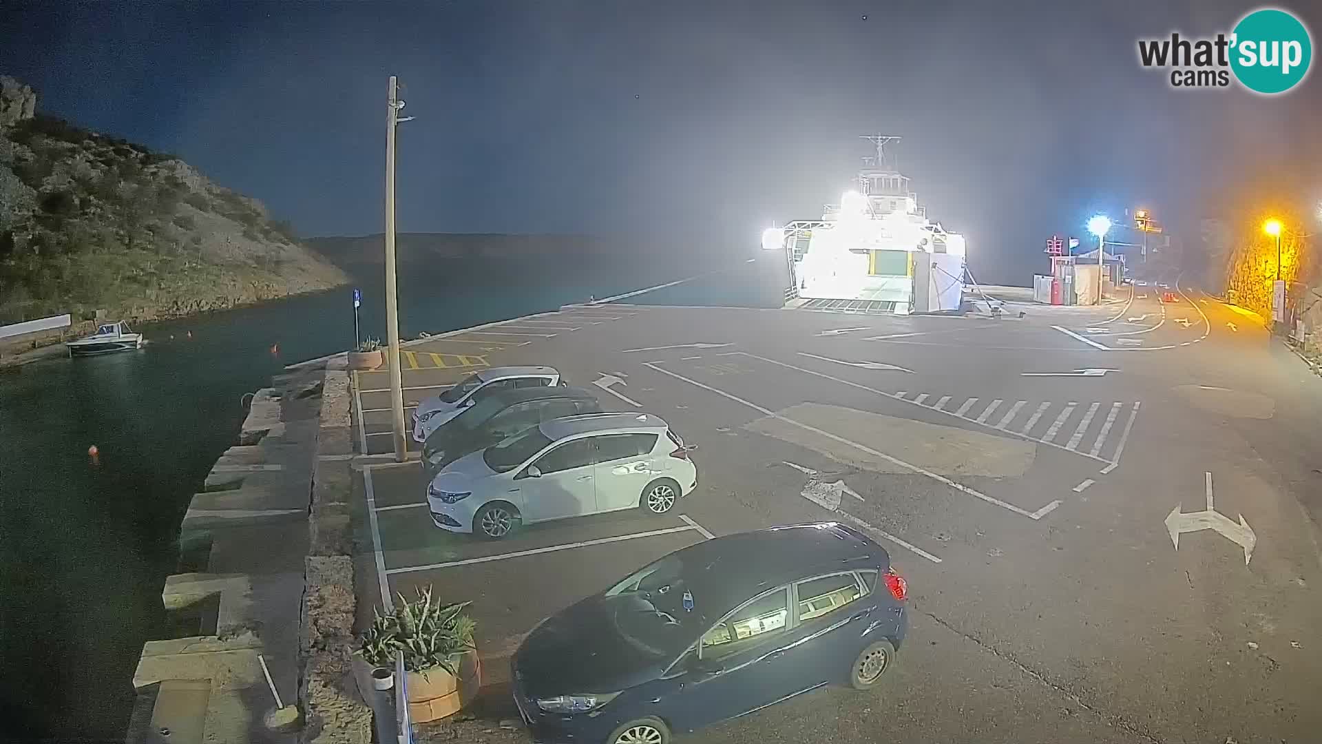 Webcam del puerto de ferris de Prizna – hacia la isla de Pag