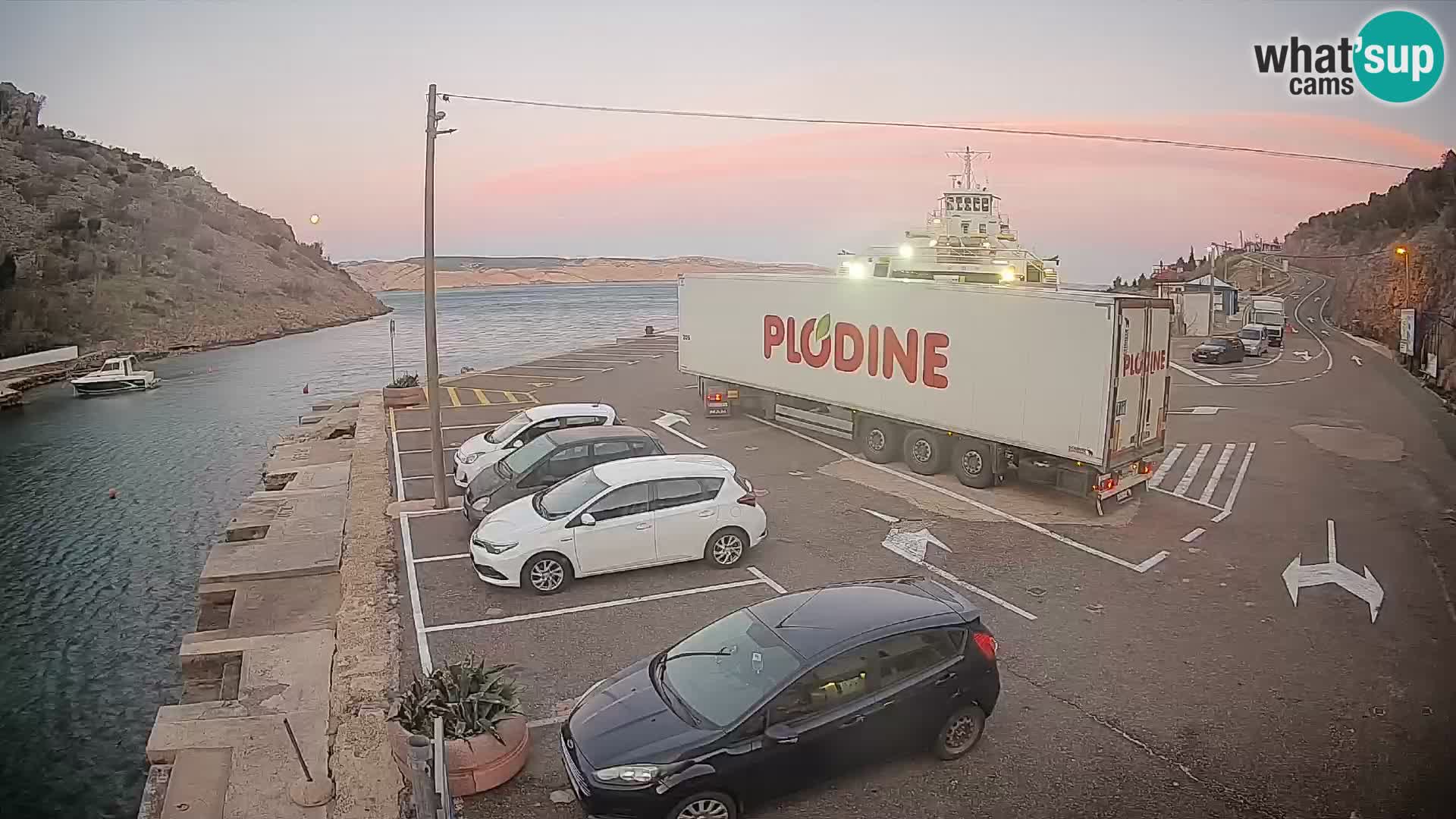 Webcam Prizna ferry port to Pag island