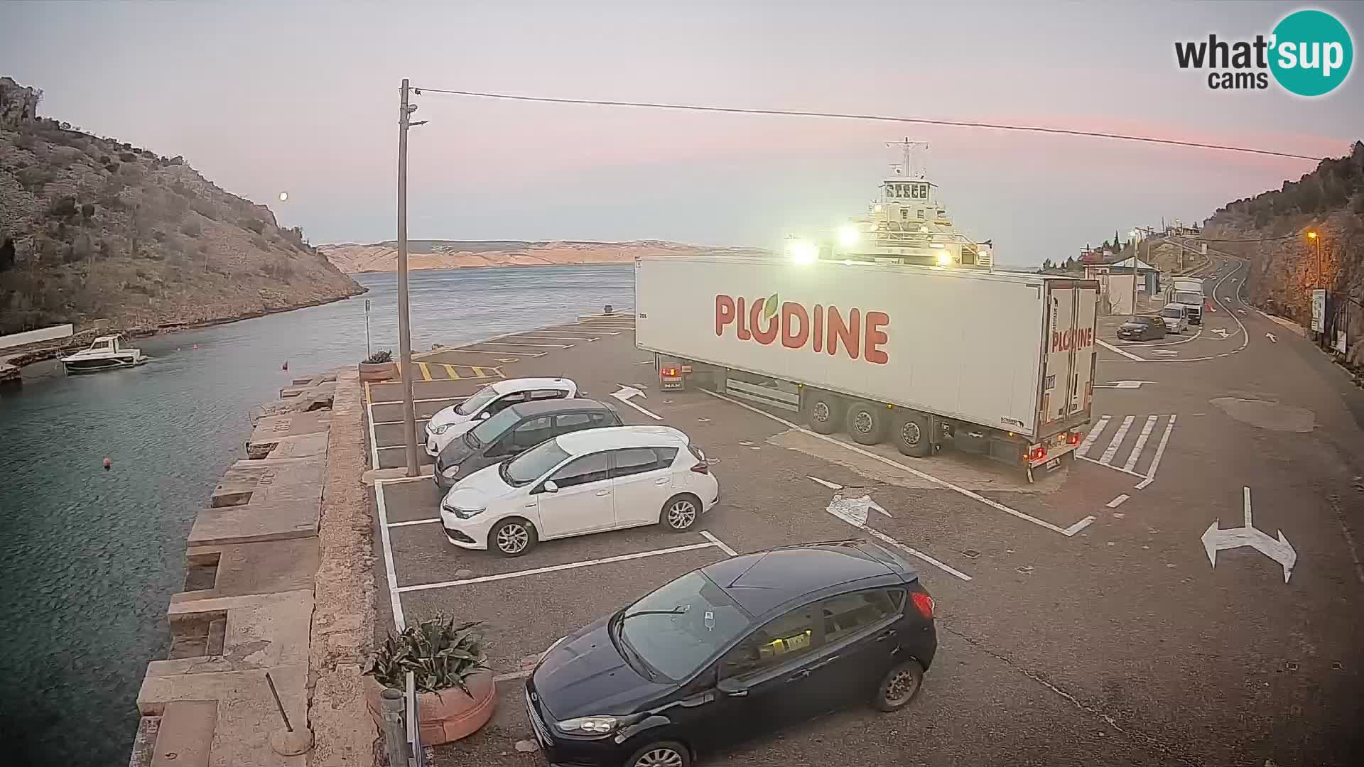 Webcam Prizna ferry port to Pag island