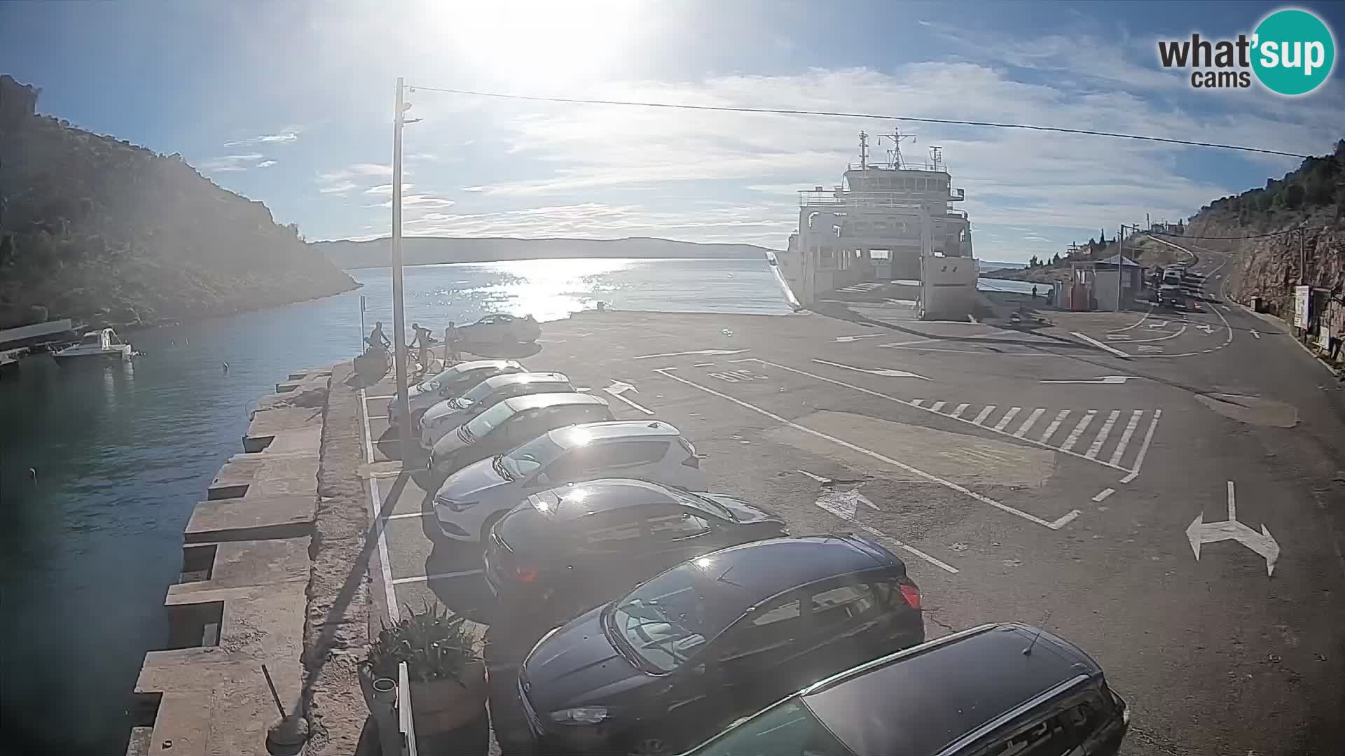 Web kamera trajektna luka Prizna – prema otoku Pag