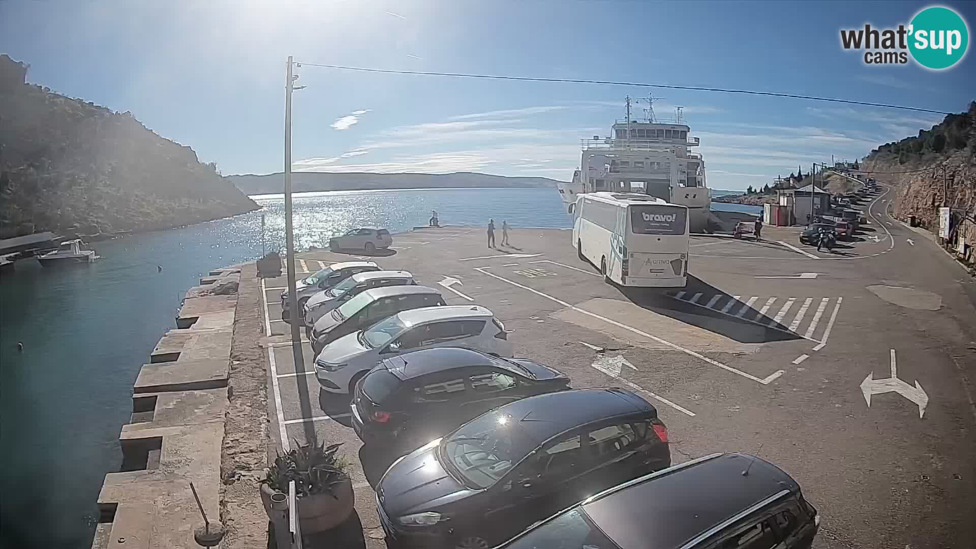 Webcam del puerto de ferris de Prizna – hacia la isla de Pag