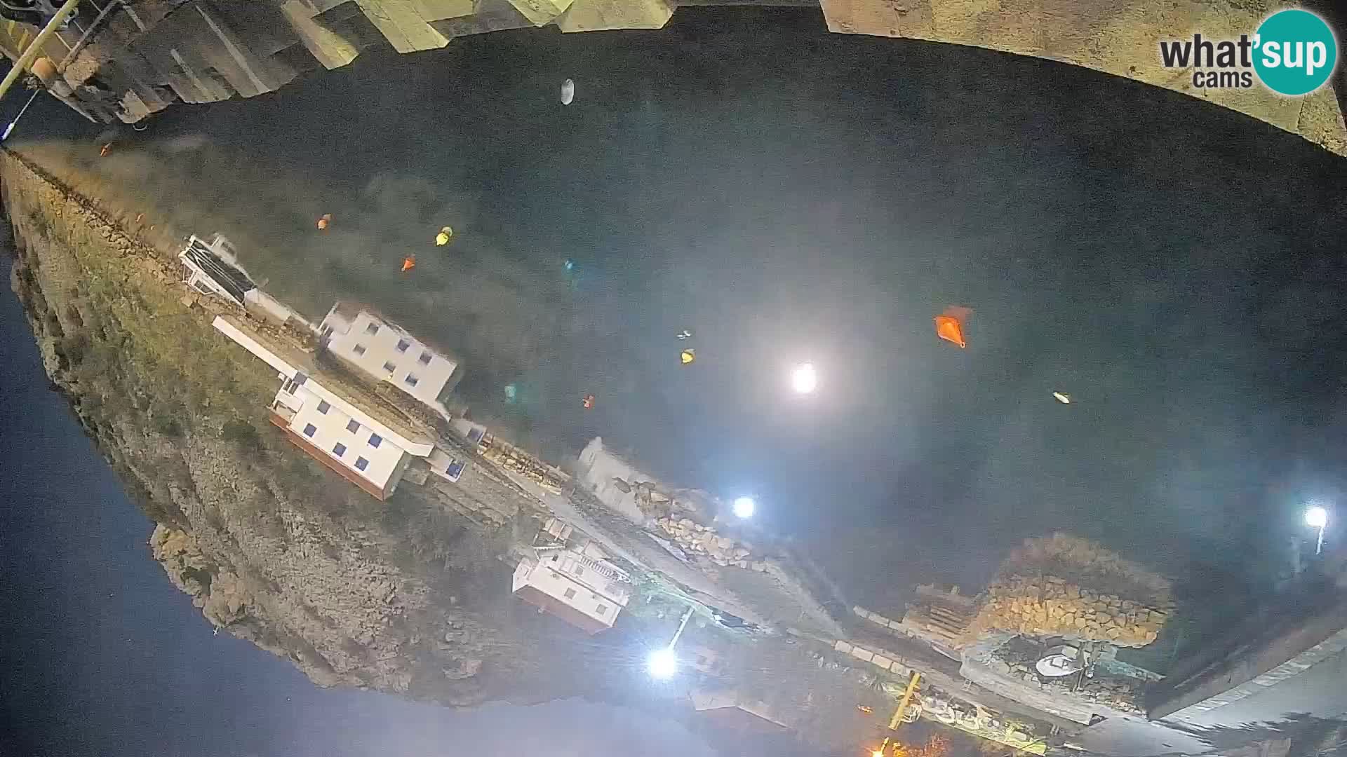 Webcam del puerto de ferris de Prizna – hacia la isla de Pag