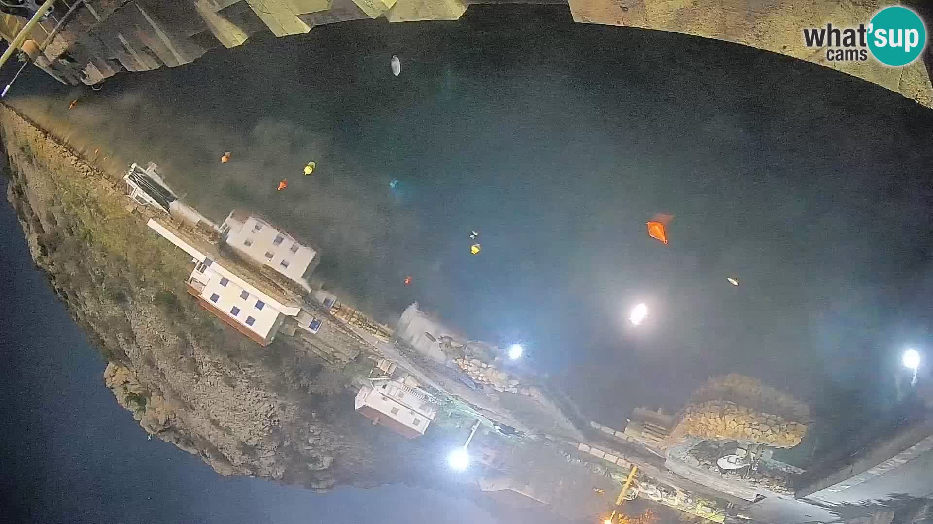 Webcam del puerto de ferris de Prizna – hacia la isla de Pag