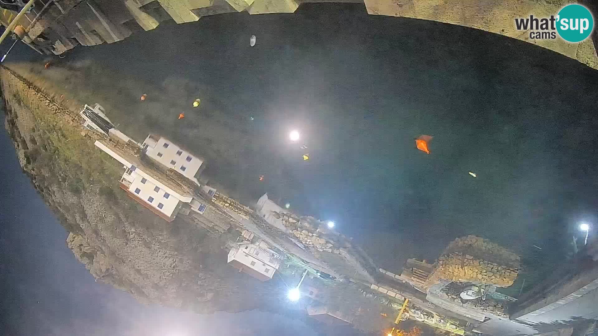 Web kamera trajektna luka Prizna – prema otoku Pag