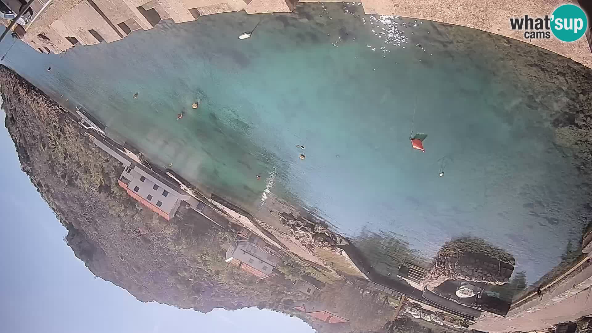 Webcam del puerto de ferris de Prizna – hacia la isla de Pag