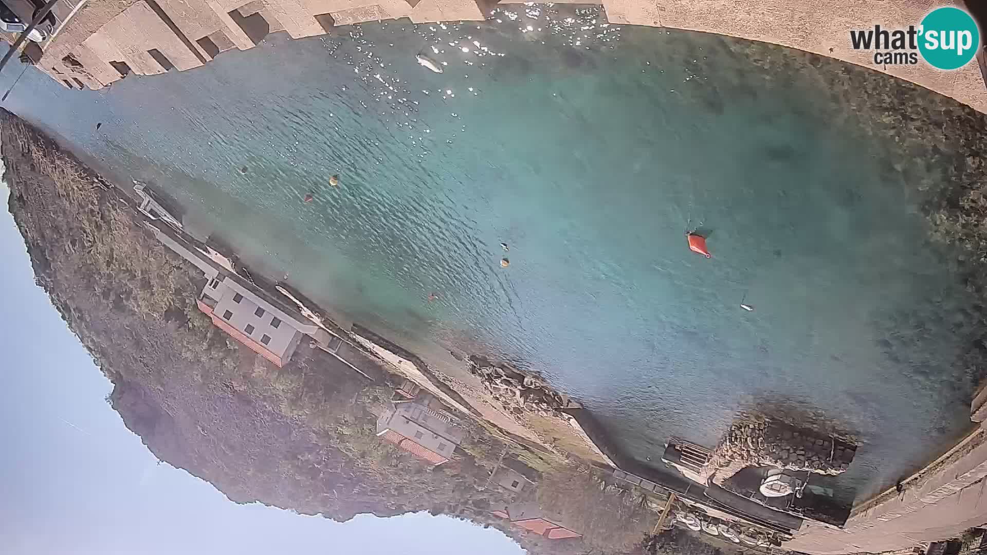 Web kamera trajektna luka Prizna – prema otoku Pag