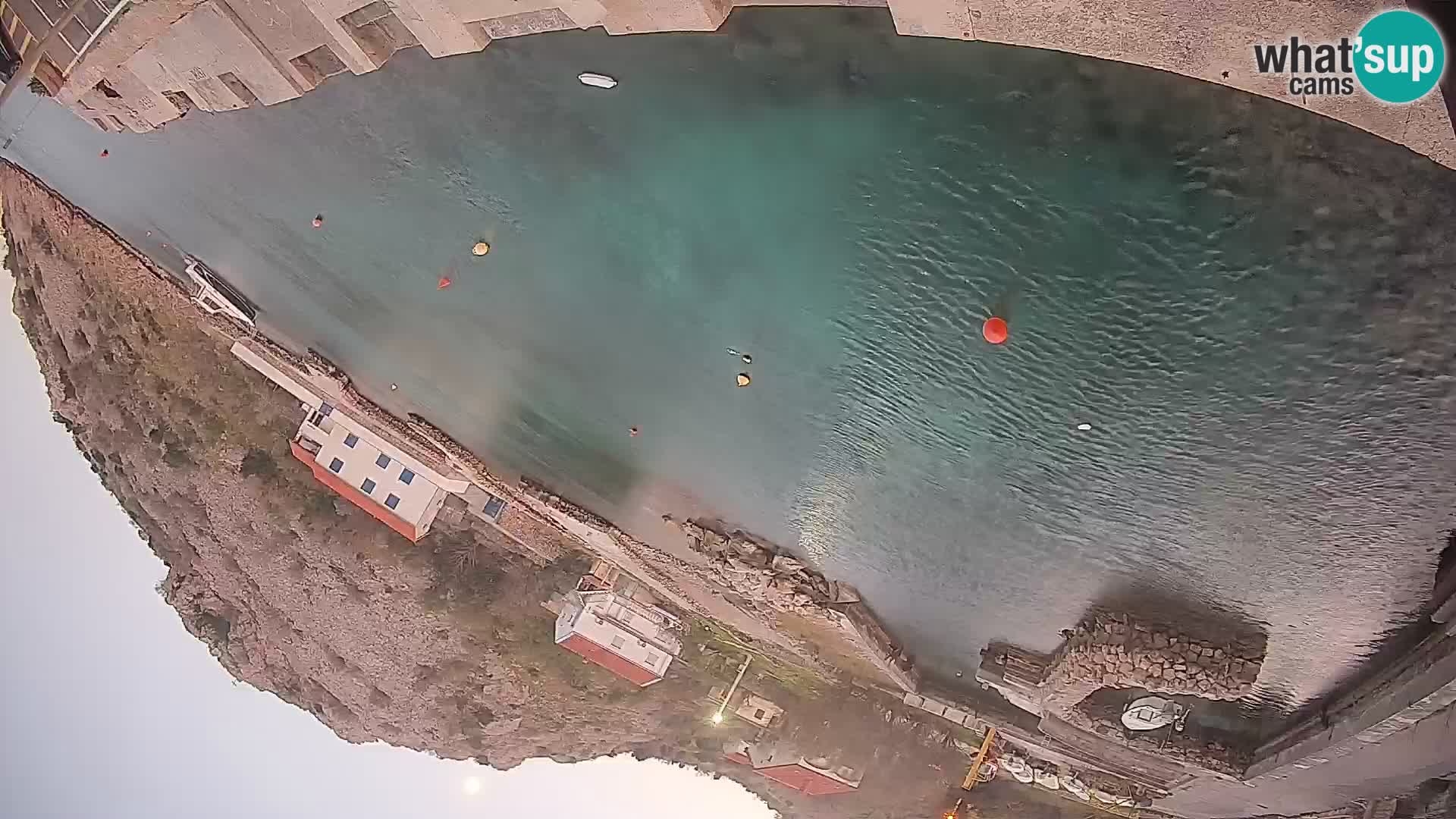 Web kamera trajektna luka Prizna – prema otoku Pag