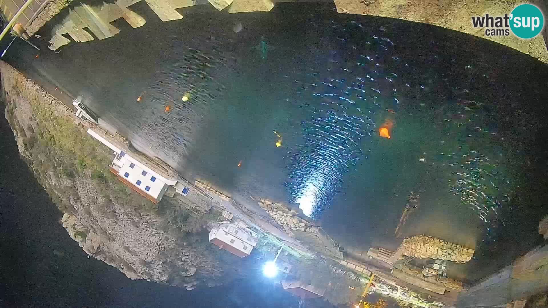 Webcam port de ferry de Prizna – vers l’île de Pag