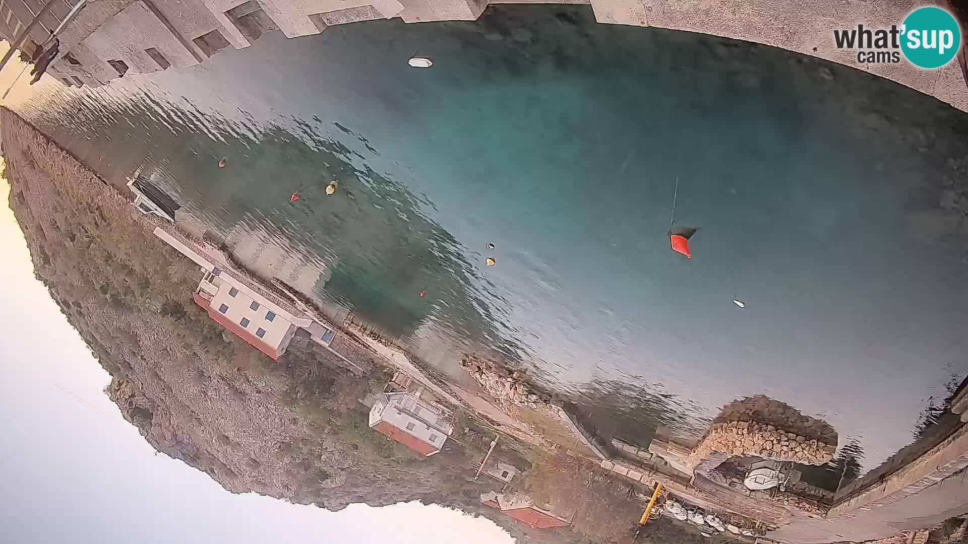 Webcam del puerto de ferris de Prizna – hacia la isla de Pag