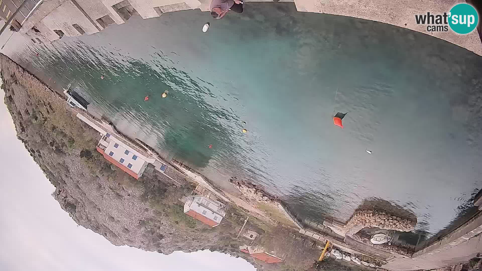 Web kamera trajektna luka Prizna – prema otoku Pag