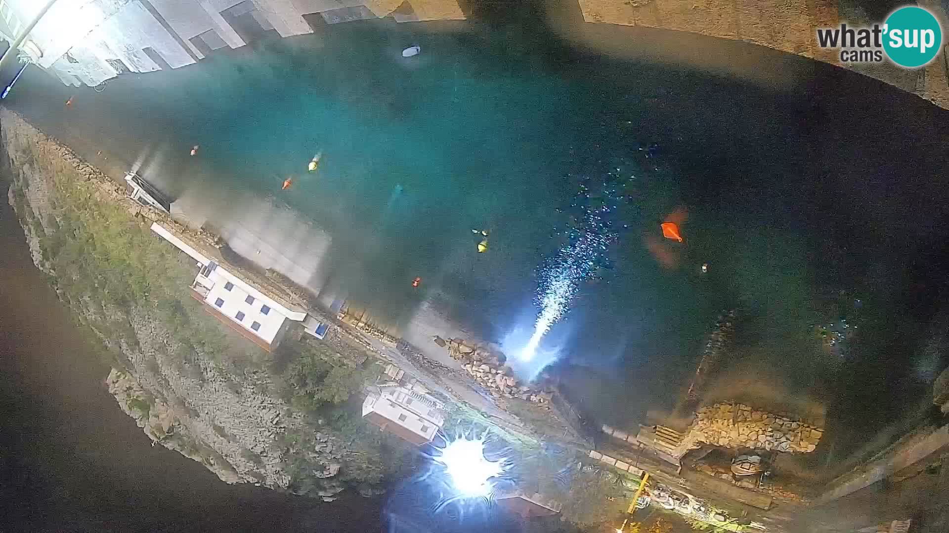 Webcam port de ferry de Prizna – vers l’île de Pag