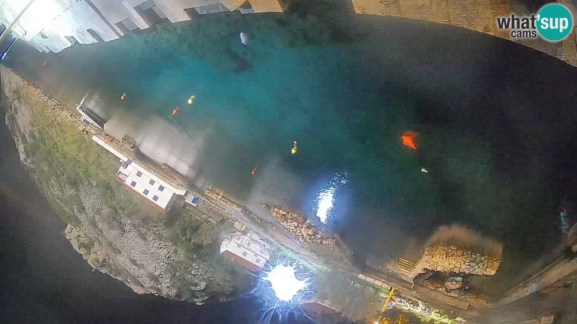 Web kamera trajektna luka Prizna – prema otoku Pag