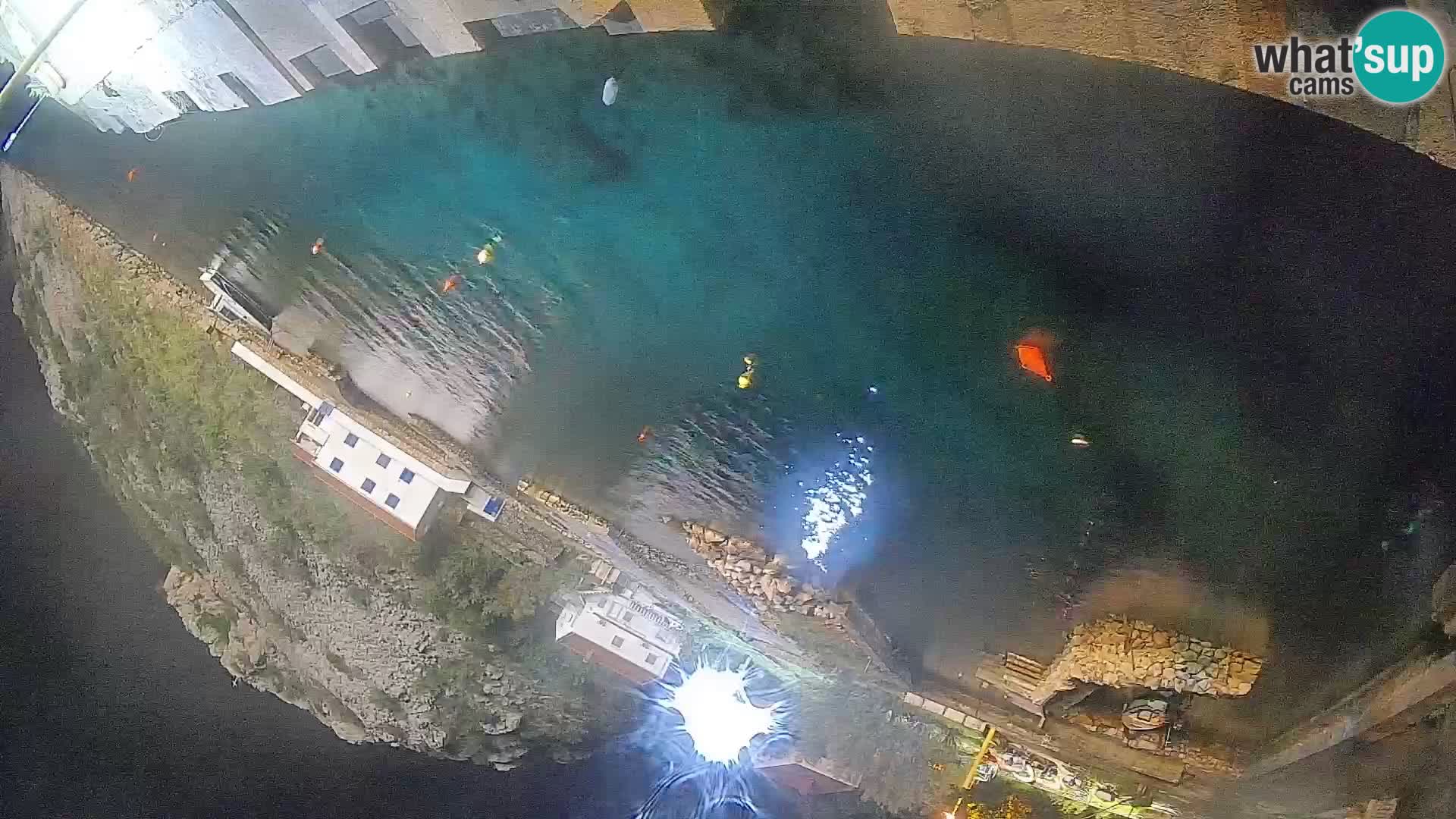 Webcam port de ferry de Prizna – vers l’île de Pag