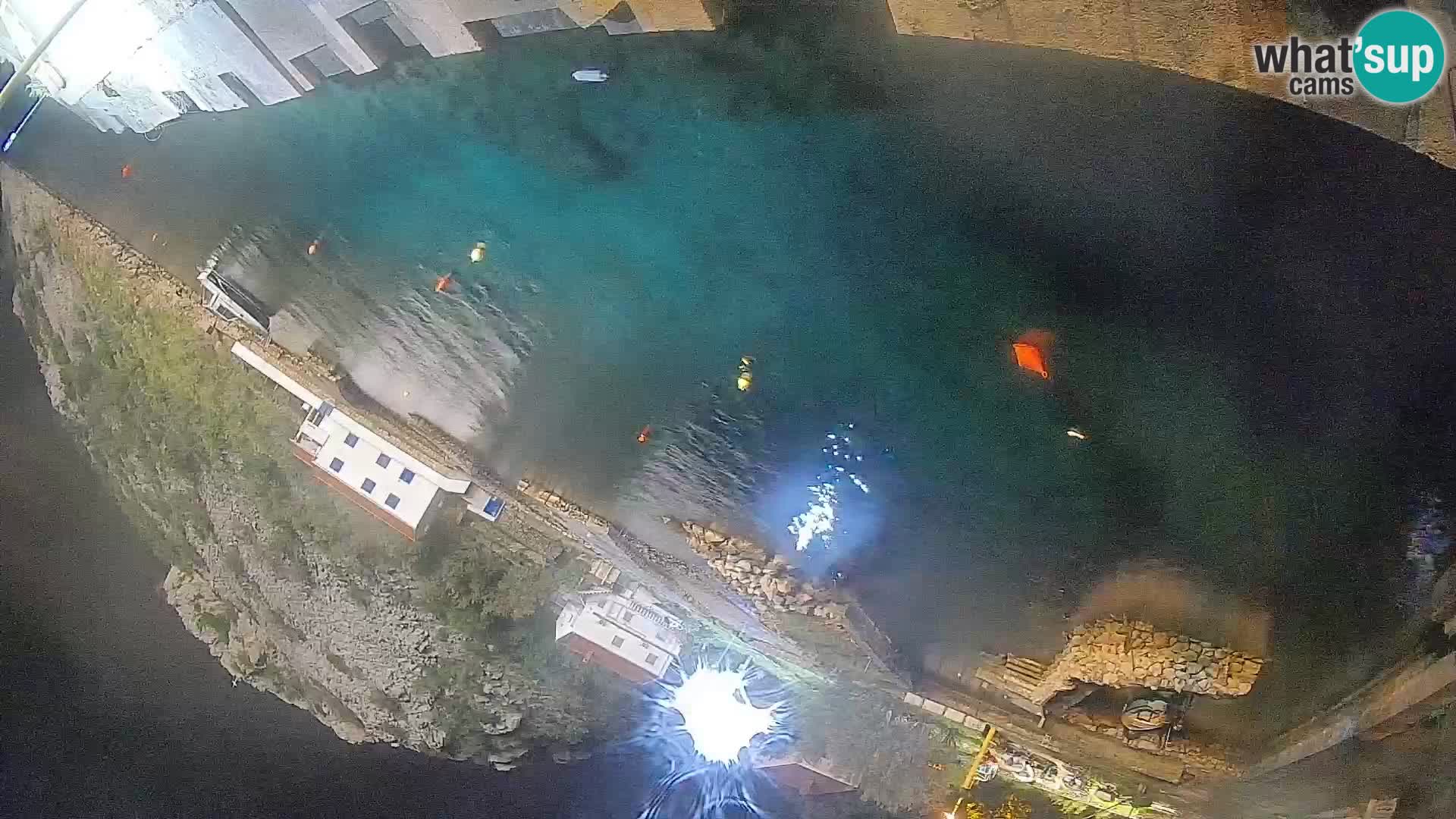 Webcam del puerto de ferris de Prizna – hacia la isla de Pag