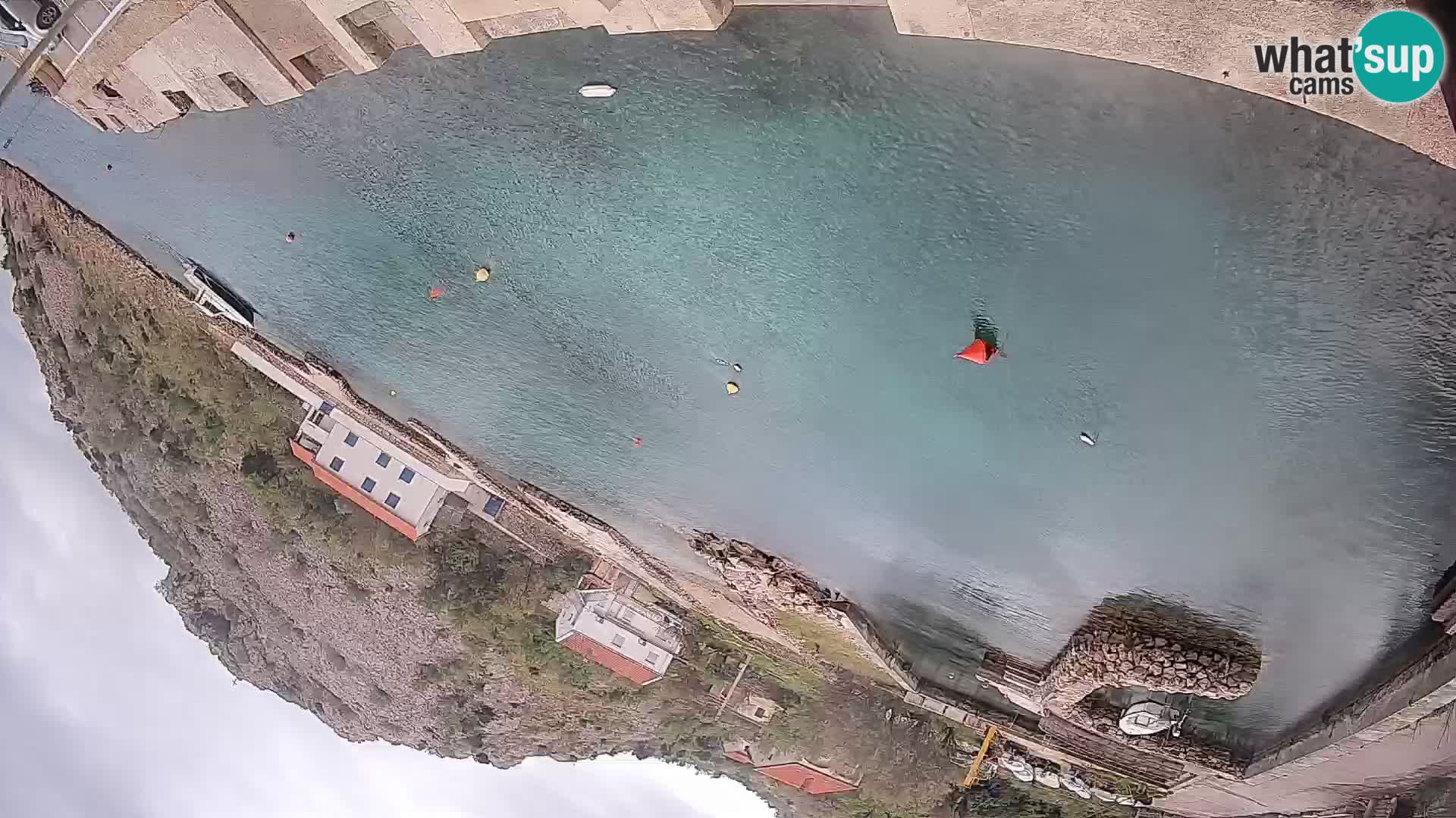 Webcam del puerto de ferris de Prizna – hacia la isla de Pag